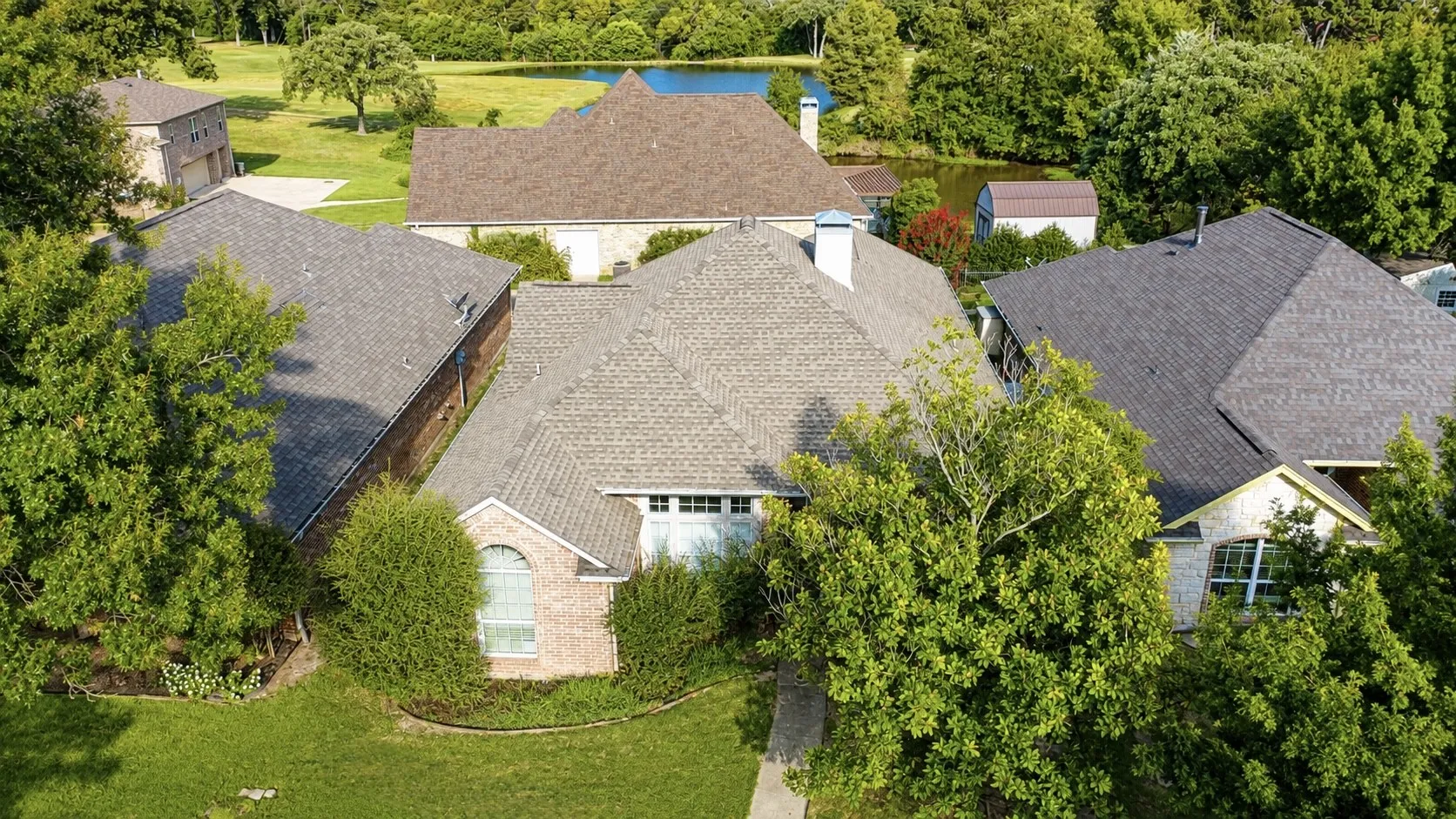Single Family Residence For Sale in Kaufman County , 17506 Country Club Drive, Kemp, Texas 75143, 4 Bedroom, 2 Bathroom, 2 Garage spaces, 1,960 Sqft, built in 2000, mls#21347896, Real Estate Agent in Kemp, Homes For Sale in Kaufman county, Homes For Sale in Kemp, Realtor in Kemp Texas, Real Estate Brokerage Independent Realty Texas, Luminita Cordes Realtor
