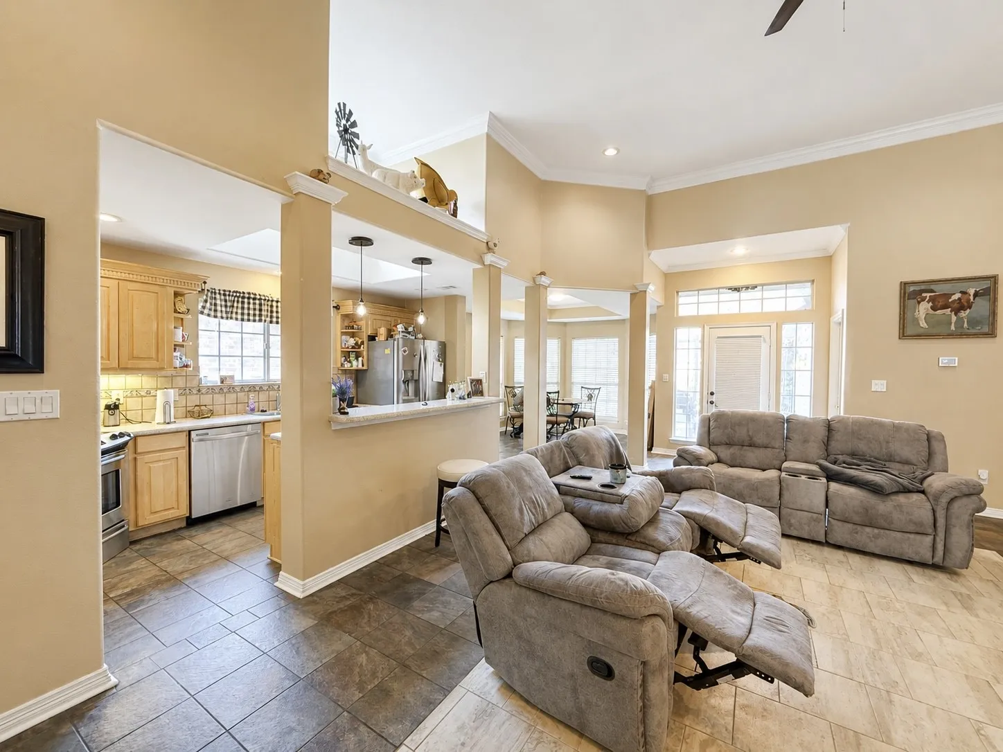 Single Family Residence For Sale in Kaufman County , 17506 Country Club Drive, Kemp, Texas 75143, 4 Bedroom, 2 Bathroom, 2 Garage spaces, 1,960 Sqft, built in 2000, mls#21347896, Real Estate Agent in Kemp, Homes For Sale in Kaufman county, Homes For Sale in Kemp, Realtor in Kemp Texas, Real Estate Brokerage Independent Realty Texas, Luminita Cordes Realtor