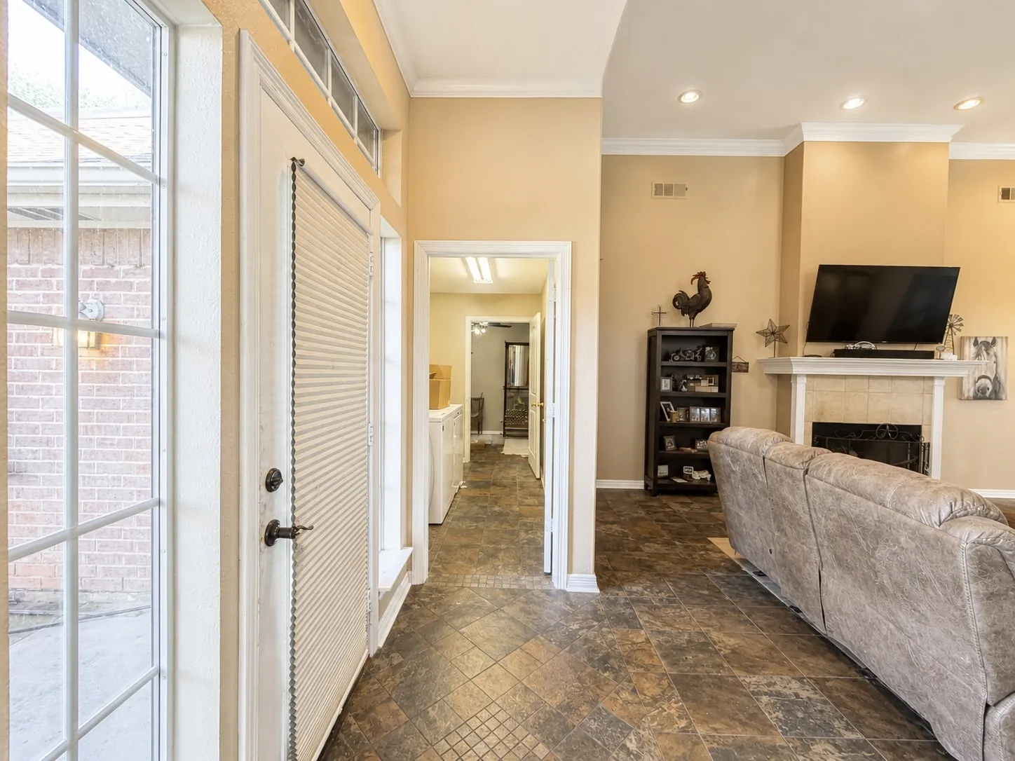 Single Family Residence For Sale in Kaufman County , 17506 Country Club Drive, Kemp, Texas 75143, 4 Bedroom, 2 Bathroom, 2 Garage spaces, 1,960 Sqft, built in 2000, mls#21347896, Real Estate Agent in Kemp, Homes For Sale in Kaufman county, Homes For Sale in Kemp, Realtor in Kemp Texas, Real Estate Brokerage Independent Realty Texas, Luminita Cordes Realtor