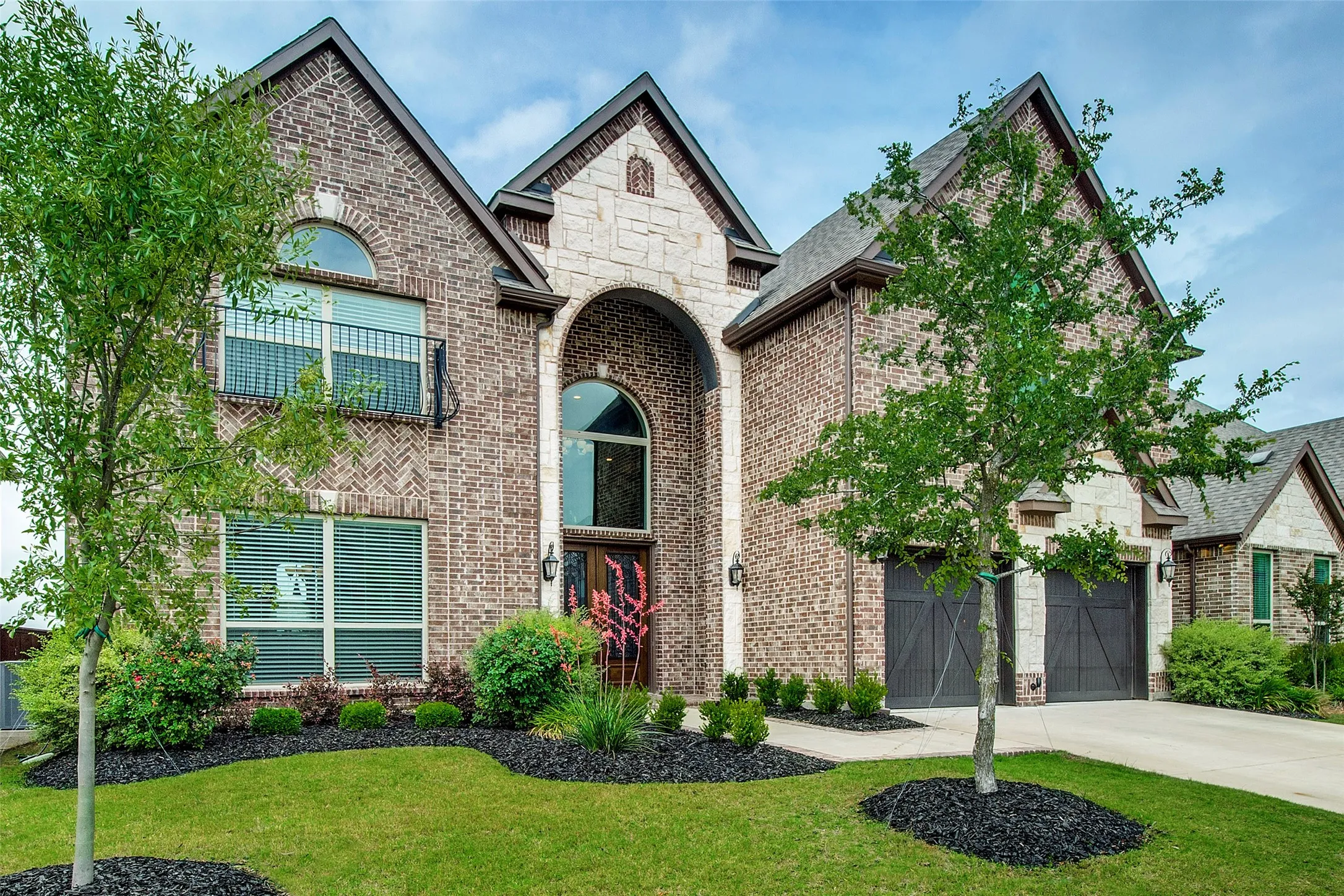 Single Family Residence For Sale in Collin County , 1209 Summer Lane, Mc Kinney, Texas 75071, 5 Bedroom, 4 Bathroom, 2 Garage spaces, 4,186 Sqft, built in 2017, mls#21347928, Real Estate Agent in Mc Kinney, Homes For Sale in Collin county, Homes For Sale in Mc Kinney, Realtor in Mc Kinney Texas, Real Estate Brokerage Independent Realty Texas, Luminita Cordes Realtor