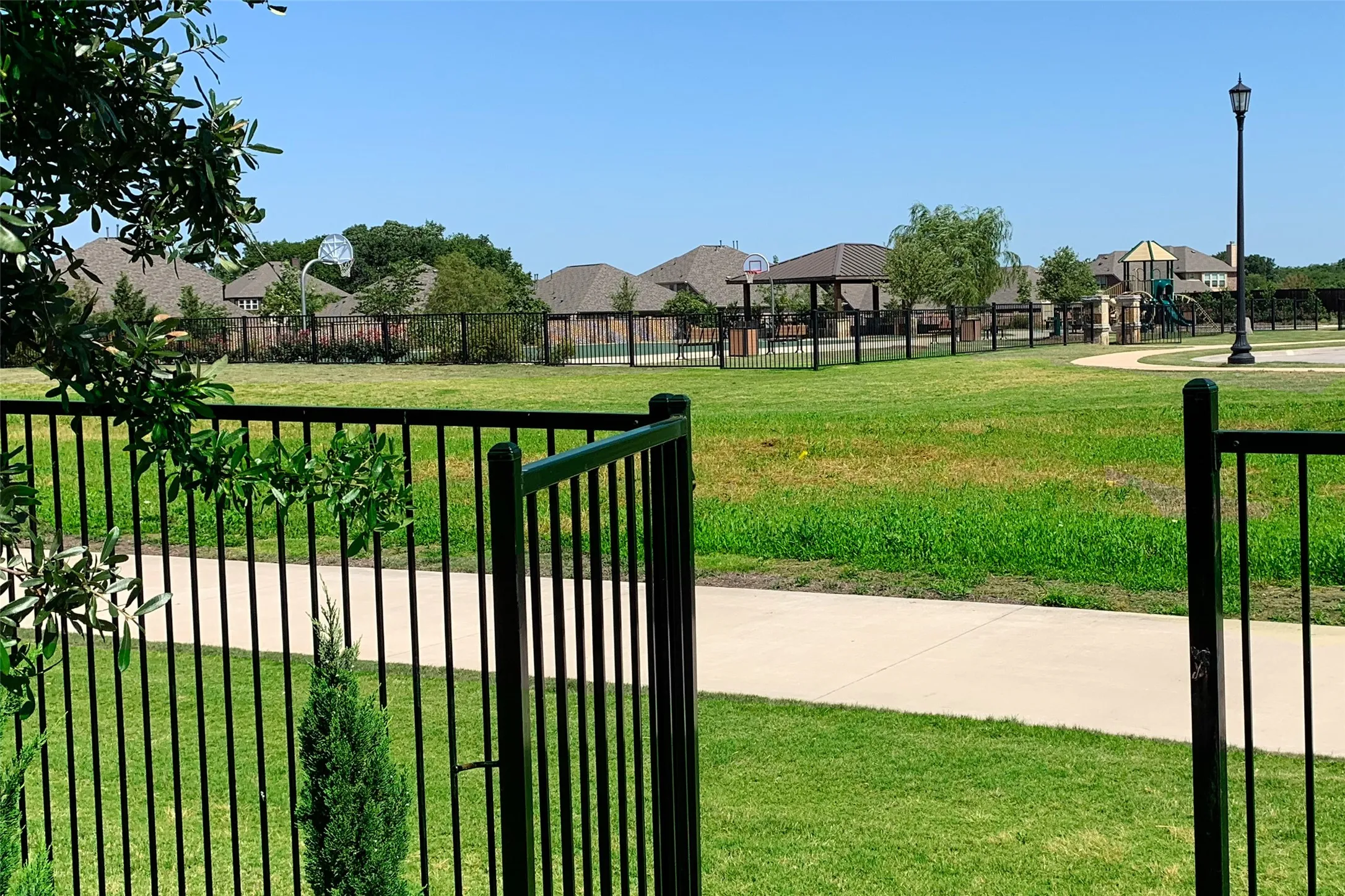 Single Family Residence For Sale in Collin County , 1209 Summer Lane, Mc Kinney, Texas 75071, 5 Bedroom, 4 Bathroom, 2 Garage spaces, 4,186 Sqft, built in 2017, mls#21347928, Real Estate Agent in Mc Kinney, Homes For Sale in Collin county, Homes For Sale in Mc Kinney, Realtor in Mc Kinney Texas, Real Estate Brokerage Independent Realty Texas, Luminita Cordes Realtor