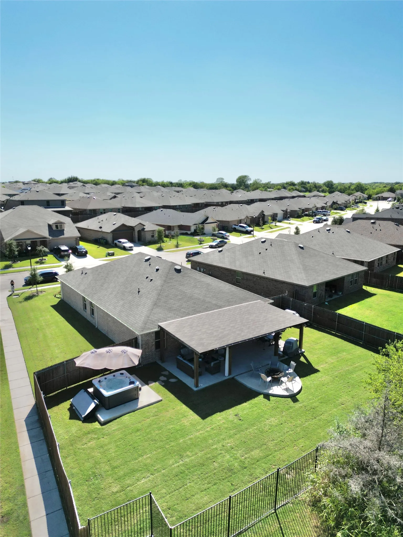 Single Family Residence For Rent in Rockwall County , 3319 Everly Drive, Fate, Texas 75189, 4 Bedroom, 2 Bathroom, 2 Garage spaces, 2,073 Sqft, built in 2019, mls#21345868, Real Estate Agent in Fate, Homes For Rent in Rockwall county, Homes For Rent in Fate, Realtor in Fate Texas, Real Estate Brokerage Independent Realty Texas, Luminita Cordes Realtor