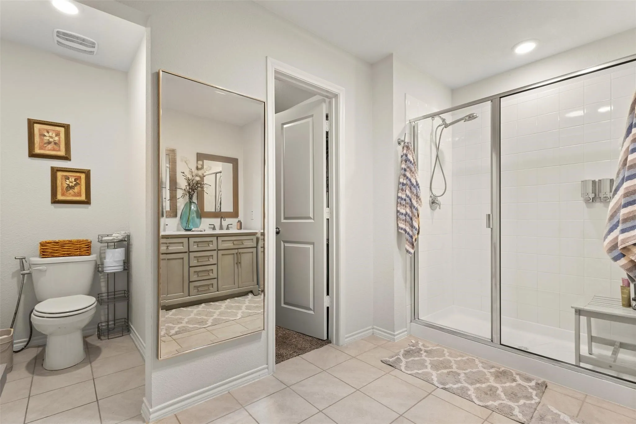 Single Family Residence For Rent in Rockwall County , 3319 Everly Drive, Fate, Texas 75189, 4 Bedroom, 2 Bathroom, 2 Garage spaces, 2,073 Sqft, built in 2019, mls#21345868, Real Estate Agent in Fate, Homes For Rent in Rockwall county, Homes For Rent in Fate, Realtor in Fate Texas, Real Estate Brokerage Independent Realty Texas, Luminita Cordes Realtor