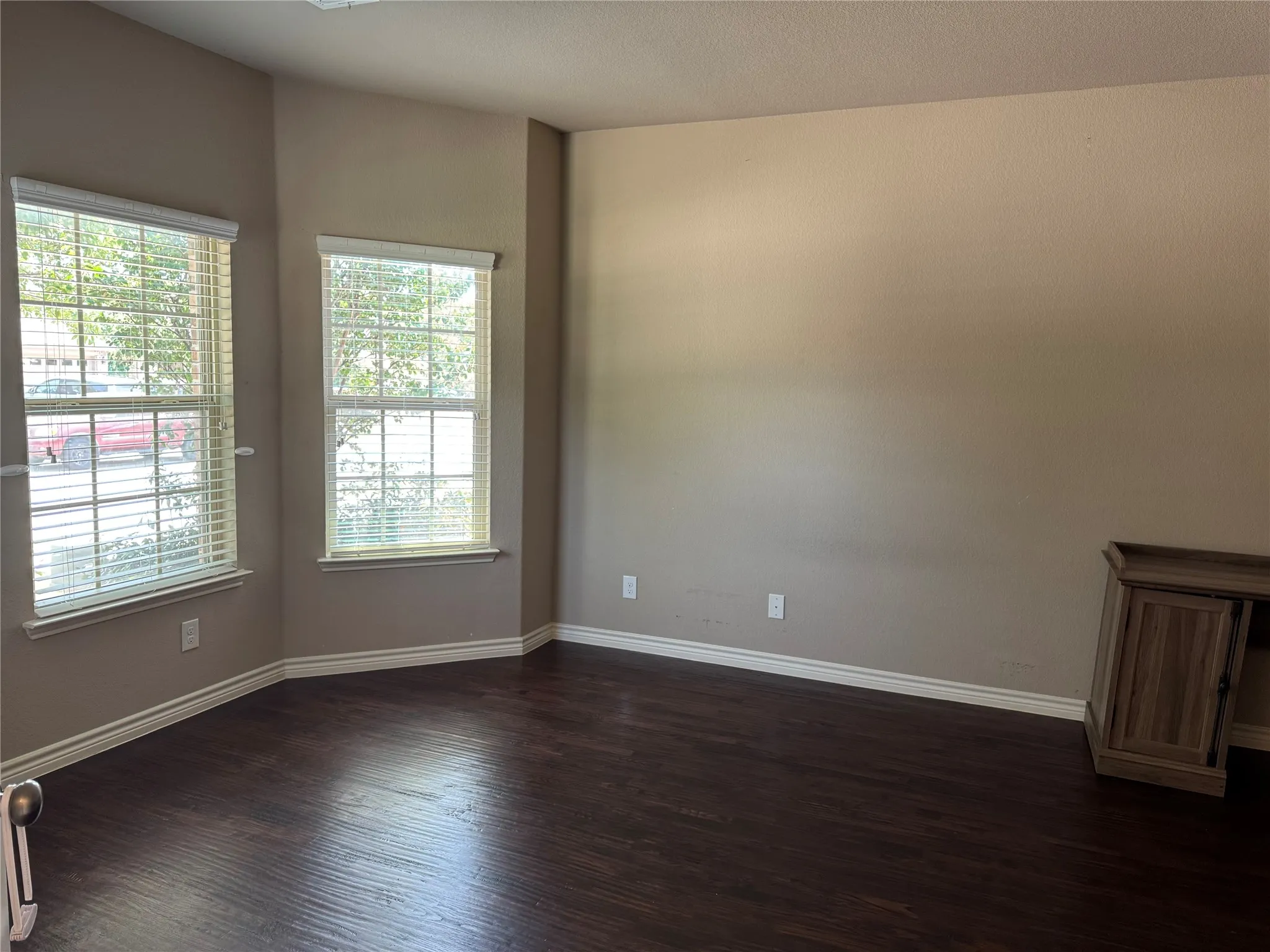 Single Family Residence For Rent in Denton County , 2116 Megan Creek Drive, Little Elm, Texas 75068, 3 Bedroom, 2 Bathroom, 2 Garage spaces, 2,574 Sqft, built in 2015, mls#21347934, Real Estate Agent in Little Elm, Homes For Rent in Denton county, Homes For Rent in Little Elm, Realtor in Little Elm Texas, Real Estate Brokerage Independent Realty Texas, Luminita Cordes Realtor