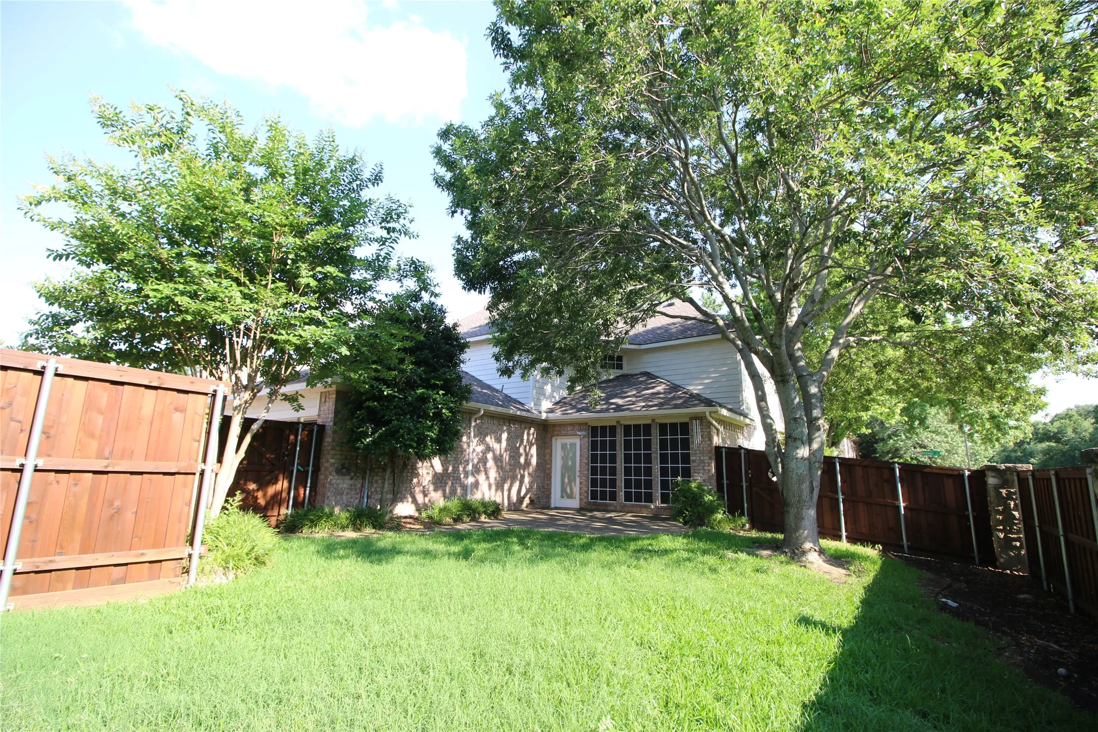 Single Family Residence For Rent in Collin County , 1510 Drexel Court, Allen, Texas 75013, 4 Bedroom, 3 Bathroom, 2 Garage spaces, 2,355 Sqft, built in 1997, mls#21347938, Real Estate Agent in Allen, Homes For Rent in Collin county, Homes For Rent in Allen, Realtor in Allen Texas, Real Estate Brokerage Independent Realty Texas, Luminita Cordes Realtor