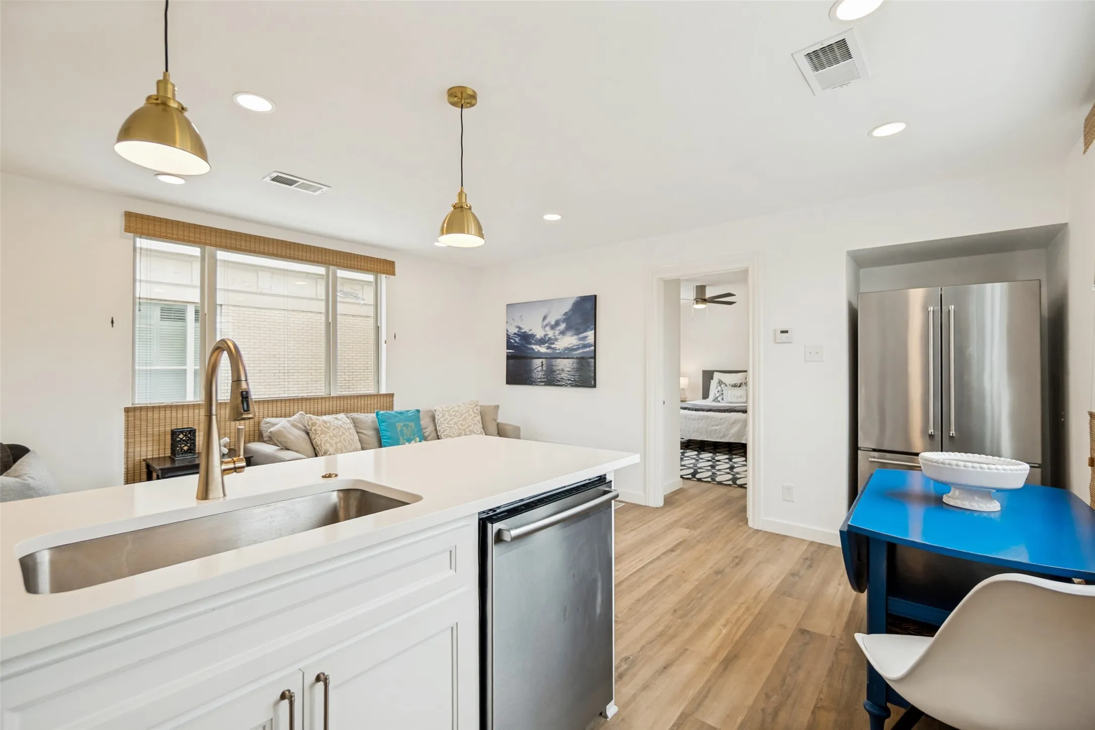 Condominium For Sale in Dallas County , 6126 Averill Way 211W, Dallas, Texas 75225, 1 Bedroom, 1 Bathroom, Garage spaces, 567 Sqft, built in 1964, mls#21304962, Real Estate Agent in Dallas, Homes For Sale in Dallas county, Homes For Sale in Dallas, Realtor in Dallas Texas, Real Estate Brokerage Independent Realty Texas, Luminita Cordes Realtor