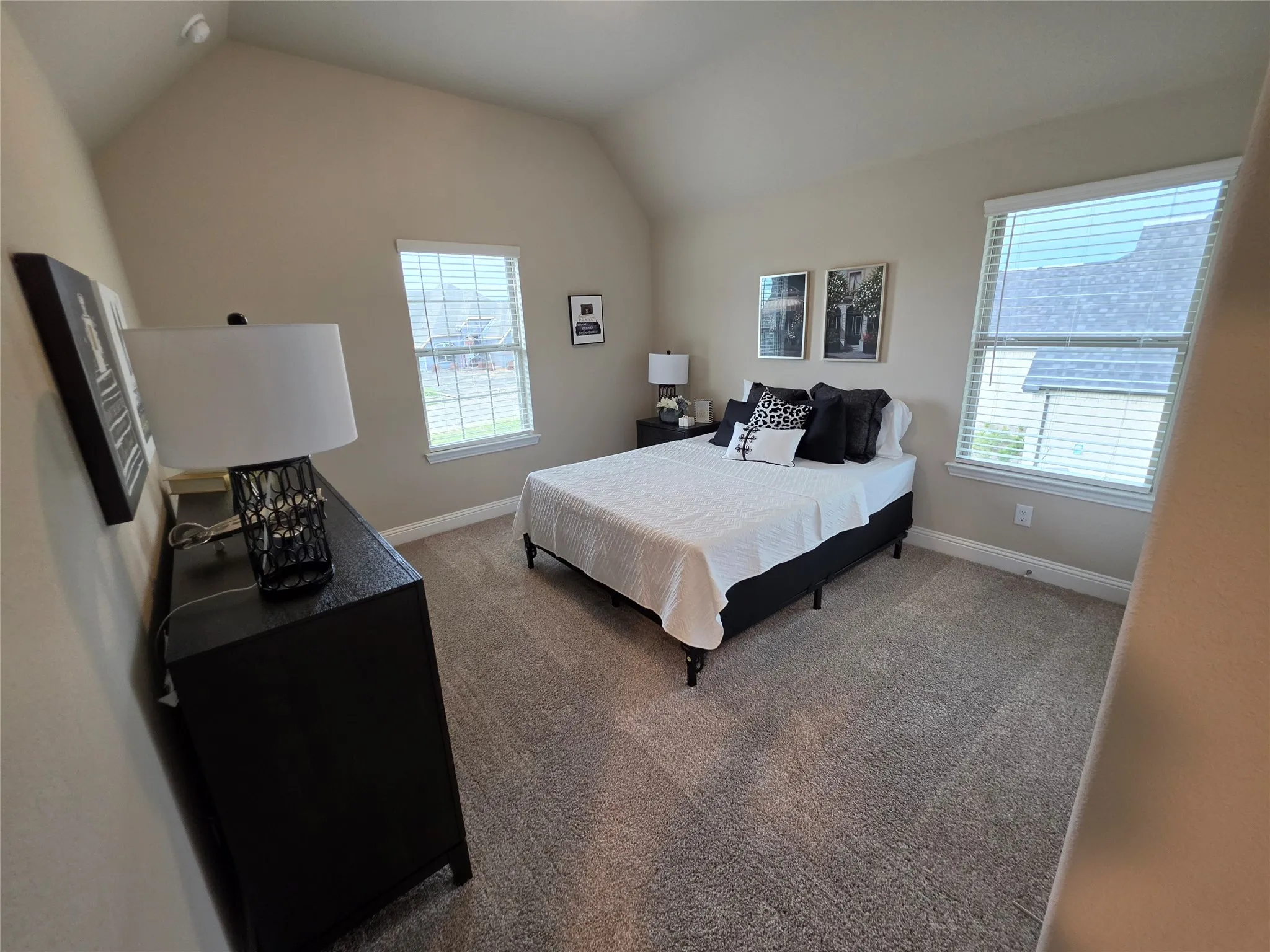 Single Family Residence For Sale in Fannin County , 232 Redwood Circle, Trenton, Texas 75490, 5 Bedrooms, 4 Bathrooms, 6 Garage spaces, 3,628 Sqft, built in 2023, Price $642,000, mls#21347940, Real Estate Agent in Trenton, Homes For Sale in Fannin county, Homes For Sale in Trenton, Realtor in Trenton Texas, Real Estate Brokerage Independent Realty Texas, Luminita Cordes Realtor