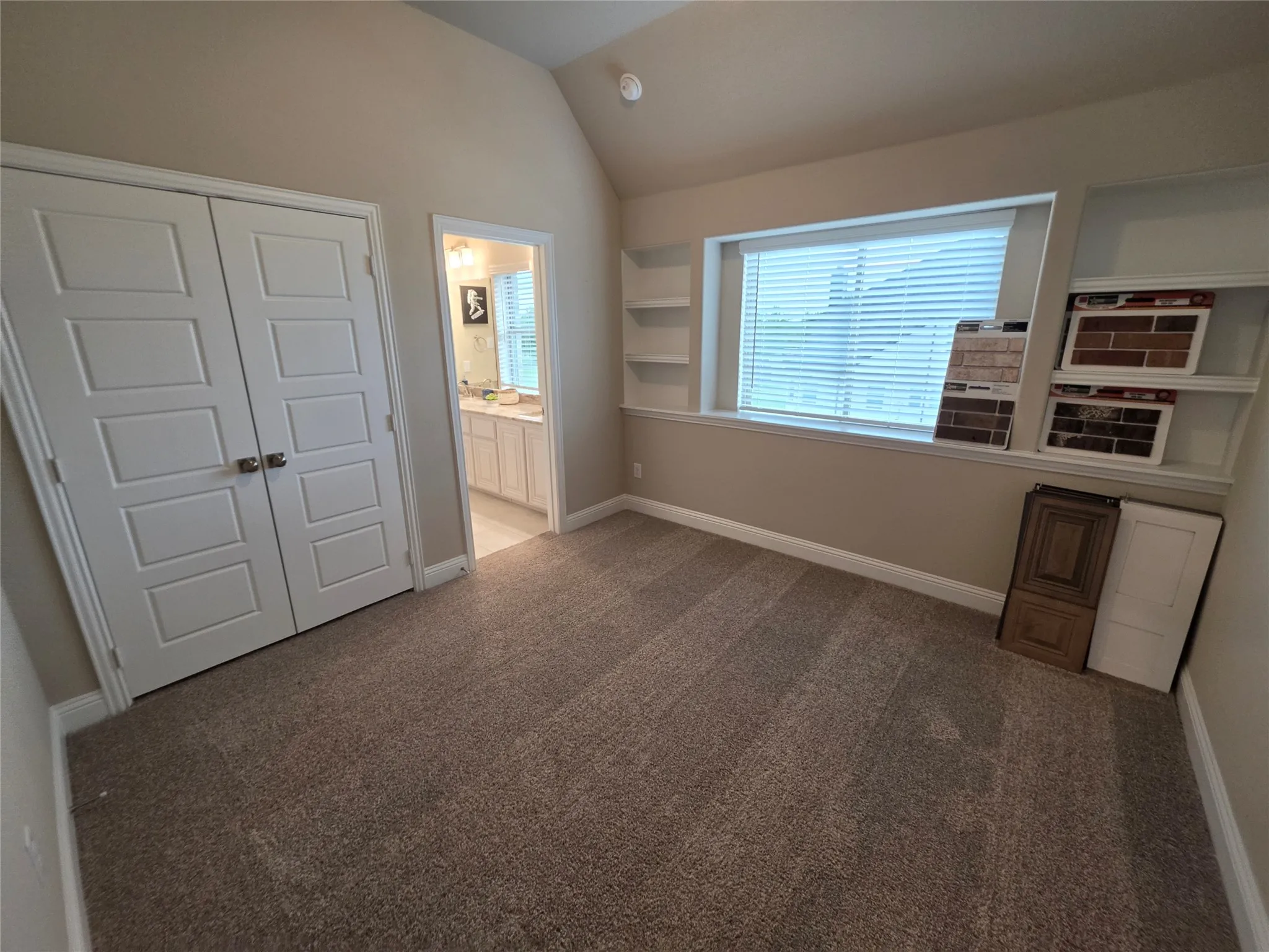 Single Family Residence For Sale in Fannin County , 232 Redwood Circle, Trenton, Texas 75490, 5 Bedrooms, 4 Bathrooms, 6 Garage spaces, 3,628 Sqft, built in 2023, Price $642,000, mls#21347940, Real Estate Agent in Trenton, Homes For Sale in Fannin county, Homes For Sale in Trenton, Realtor in Trenton Texas, Real Estate Brokerage Independent Realty Texas, Luminita Cordes Realtor