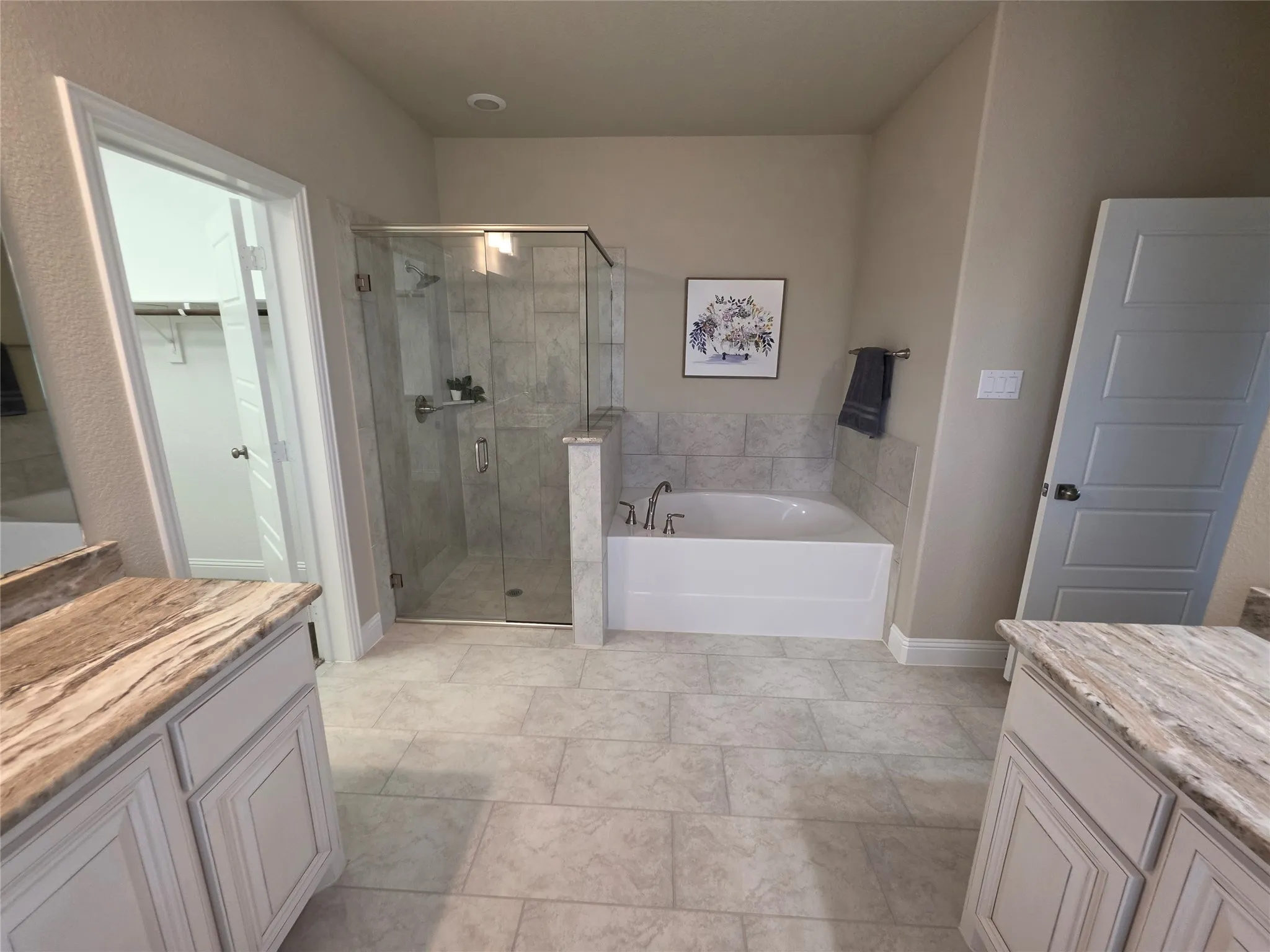 Single Family Residence For Sale in Fannin County , 232 Redwood Circle, Trenton, Texas 75490, 5 Bedrooms, 4 Bathrooms, 6 Garage spaces, 3,628 Sqft, built in 2023, Price $642,000, mls#21347940, Real Estate Agent in Trenton, Homes For Sale in Fannin county, Homes For Sale in Trenton, Realtor in Trenton Texas, Real Estate Brokerage Independent Realty Texas, Luminita Cordes Realtor