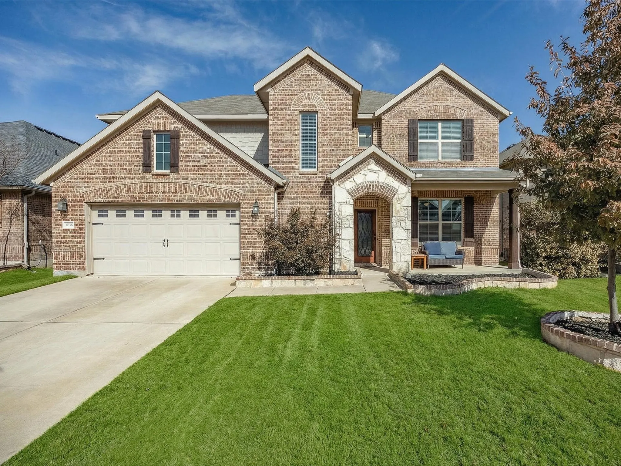 Single Family Residence For Sale in Tarrant County , 1056 Mesa Crest Drive, Fort Worth, Texas 76052, 4 Bedroom, 4 Bathroom, 2 Garage spaces, 3,677 Sqft, built in 2015, mls#21332131, Real Estate Agent in Fort Worth, Homes For Sale in Tarrant county, Homes For Sale in Fort Worth, Realtor in Fort Worth Texas, Real Estate Brokerage Independent Realty Texas, Luminita Cordes Realtor
