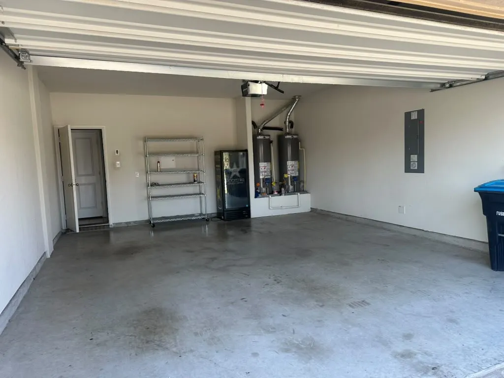 Single Family Residence For Rent in Tarrant County , 10129 Clemmons Road, Fort Worth, Texas 76108, 5 Bedroom, 4 Bathroom, 2 Garage spaces, 2,510 Sqft, built in 2018, mls#21347109, Real Estate Agent in Fort Worth, Homes For Rent in Tarrant county, Homes For Rent in Fort Worth, Realtor in Fort Worth Texas, Real Estate Brokerage Independent Realty Texas, Luminita Cordes Realtor