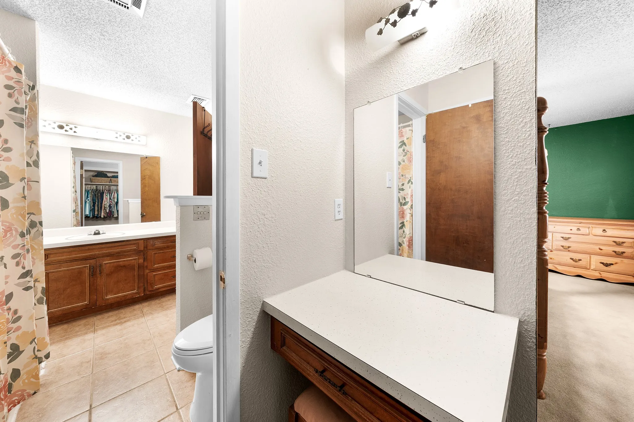 Single Family Residence For Sale in Hopkins County , 2767 County Road 1112, Brashear, Texas 75420, 3 Bedroom, 3 Bathroom, 2 Garage spaces, 1,961 Sqft, built in 1977, mls#21347897, Real Estate Agent in Brashear, Homes For Sale in Hopkins county, Homes For Sale in Brashear, Realtor in Brashear Texas, Real Estate Brokerage Independent Realty Texas, Luminita Cordes Realtor