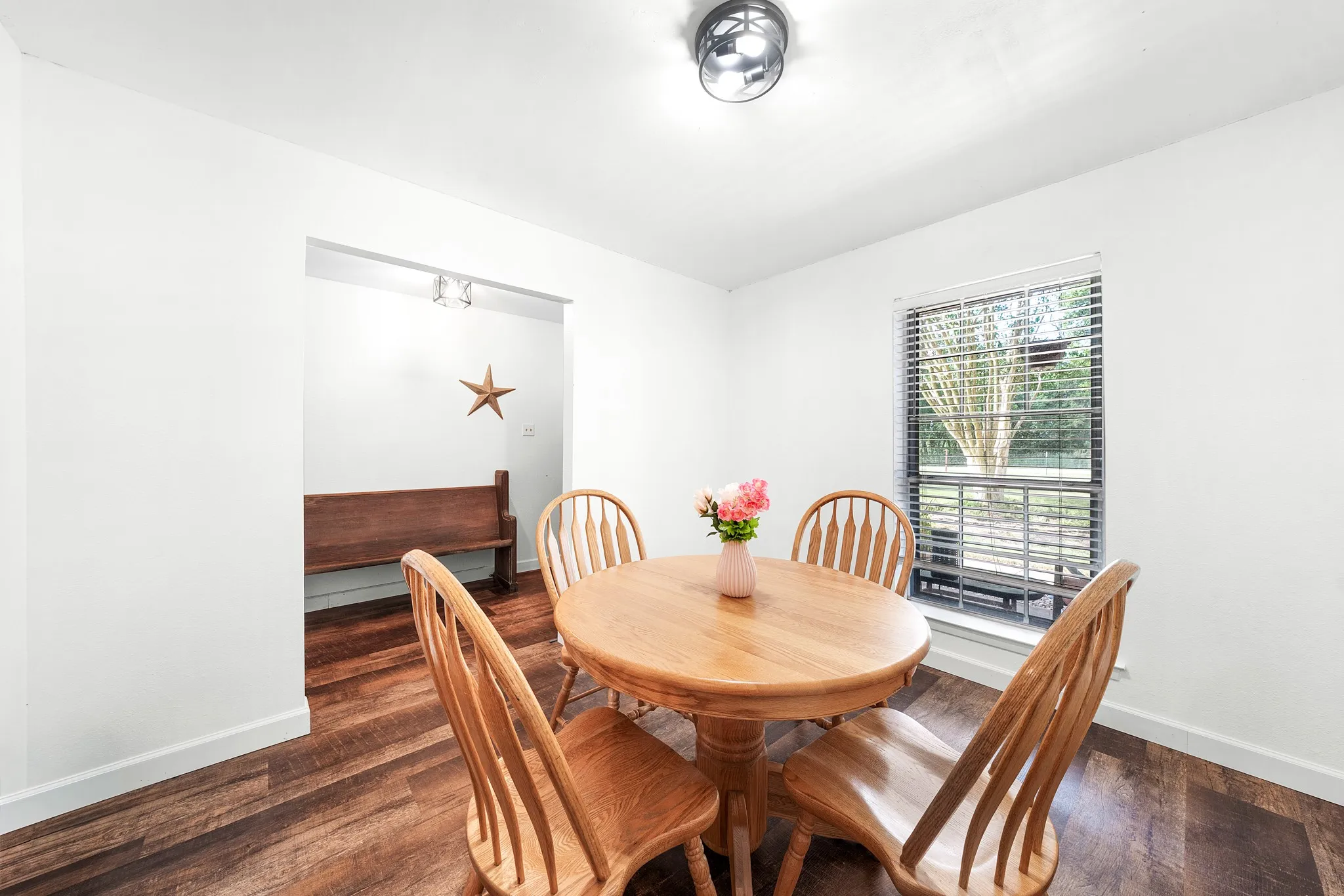 Single Family Residence For Sale in Hopkins County , 2767 County Road 1112, Brashear, Texas 75420, 3 Bedroom, 3 Bathroom, 2 Garage spaces, 1,961 Sqft, built in 1977, mls#21347897, Real Estate Agent in Brashear, Homes For Sale in Hopkins county, Homes For Sale in Brashear, Realtor in Brashear Texas, Real Estate Brokerage Independent Realty Texas, Luminita Cordes Realtor