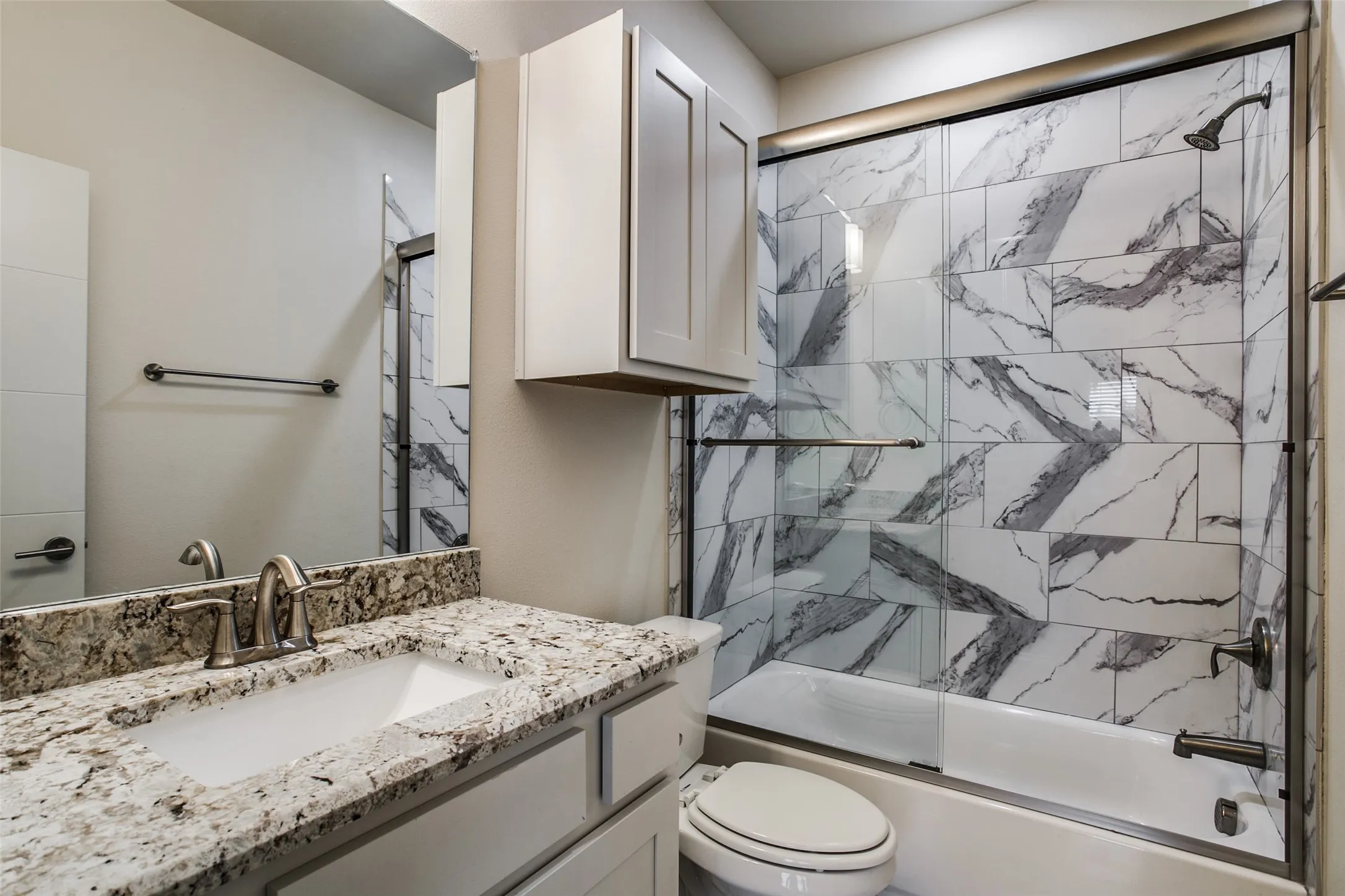 Townhouse For Rent in Dallas County , 4316 Hartford Street 6, Dallas, Texas 75219, 2 Bedroom, 3 Bathroom, 2 Garage spaces, 1,394 Sqft, built in 2019, mls#21337506, Real Estate Agent in Dallas, Homes For Rent in Dallas county, Homes For Rent in Dallas, Realtor in Dallas Texas, Real Estate Brokerage Independent Realty Texas, Luminita Cordes Realtor