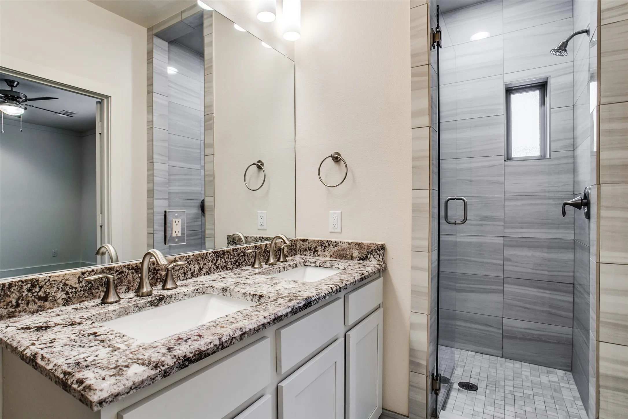 Townhouse For Rent in Dallas County , 4316 Hartford Street 6, Dallas, Texas 75219, 2 Bedroom, 3 Bathroom, 2 Garage spaces, 1,394 Sqft, built in 2019, mls#21337506, Real Estate Agent in Dallas, Homes For Rent in Dallas county, Homes For Rent in Dallas, Realtor in Dallas Texas, Real Estate Brokerage Independent Realty Texas, Luminita Cordes Realtor