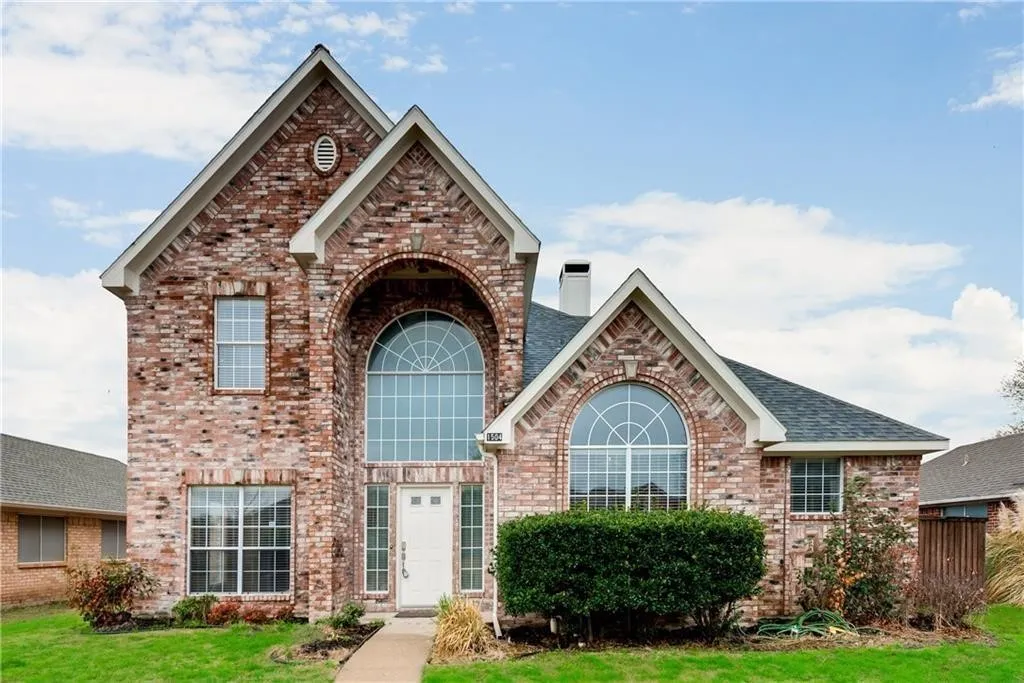 Single Family Residence For Rent in Collin County , 1504 Country Lane, Allen, Texas 75002, 4 Bedroom, 3 Bathroom, 2 Garage spaces, 2,650 Sqft, built in 1992, mls#21347956, Real Estate Agent in Allen, Homes For Rent in Collin county, Homes For Rent in Allen, Realtor in Allen Texas, Real Estate Brokerage Independent Realty Texas, Luminita Cordes Realtor
