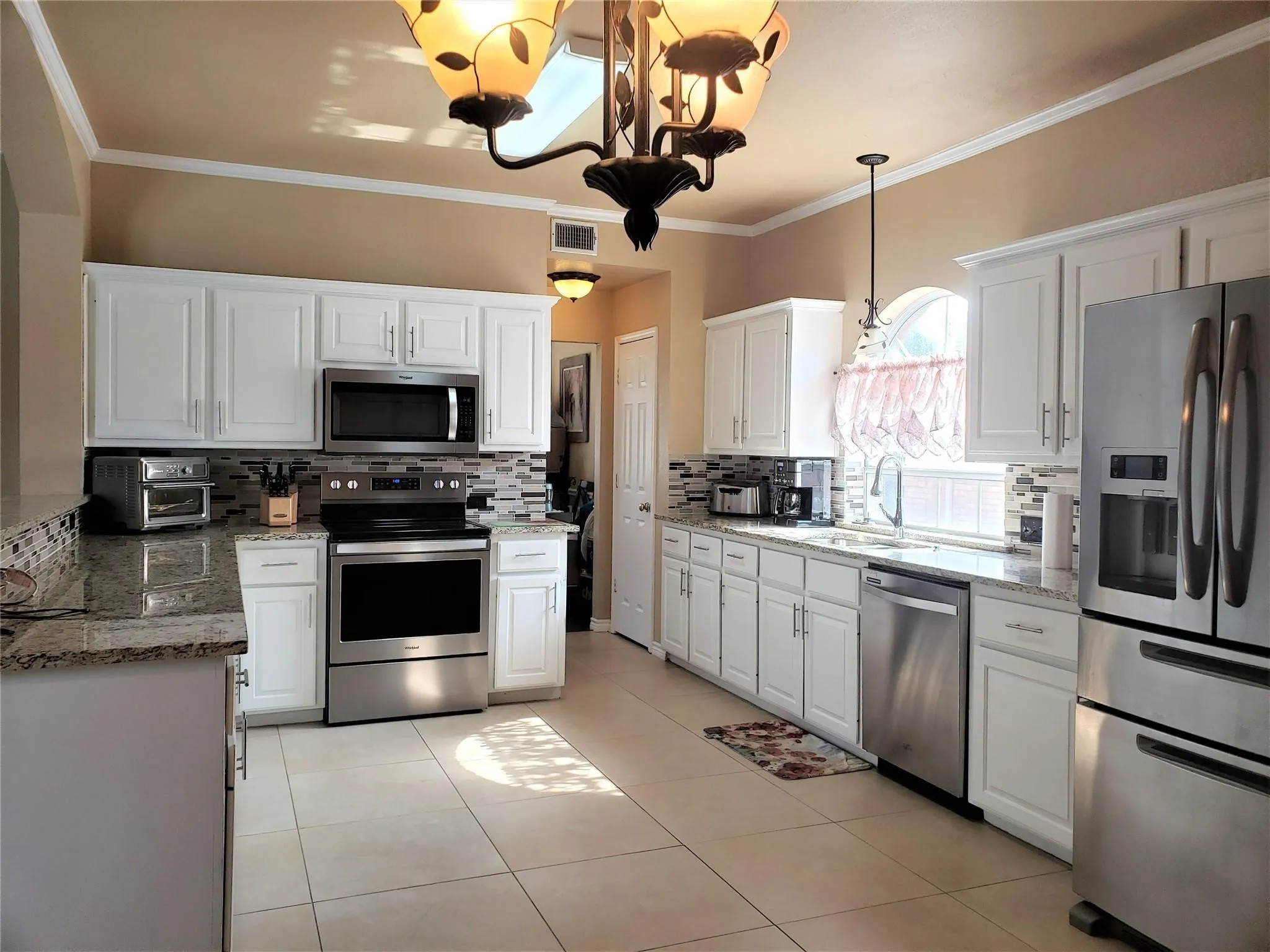 Single Family Residence For Rent in Collin County , 1504 Country Lane, Allen, Texas 75002, 4 Bedroom, 3 Bathroom, 2 Garage spaces, 2,650 Sqft, built in 1992, mls#21347956, Real Estate Agent in Allen, Homes For Rent in Collin county, Homes For Rent in Allen, Realtor in Allen Texas, Real Estate Brokerage Independent Realty Texas, Luminita Cordes Realtor