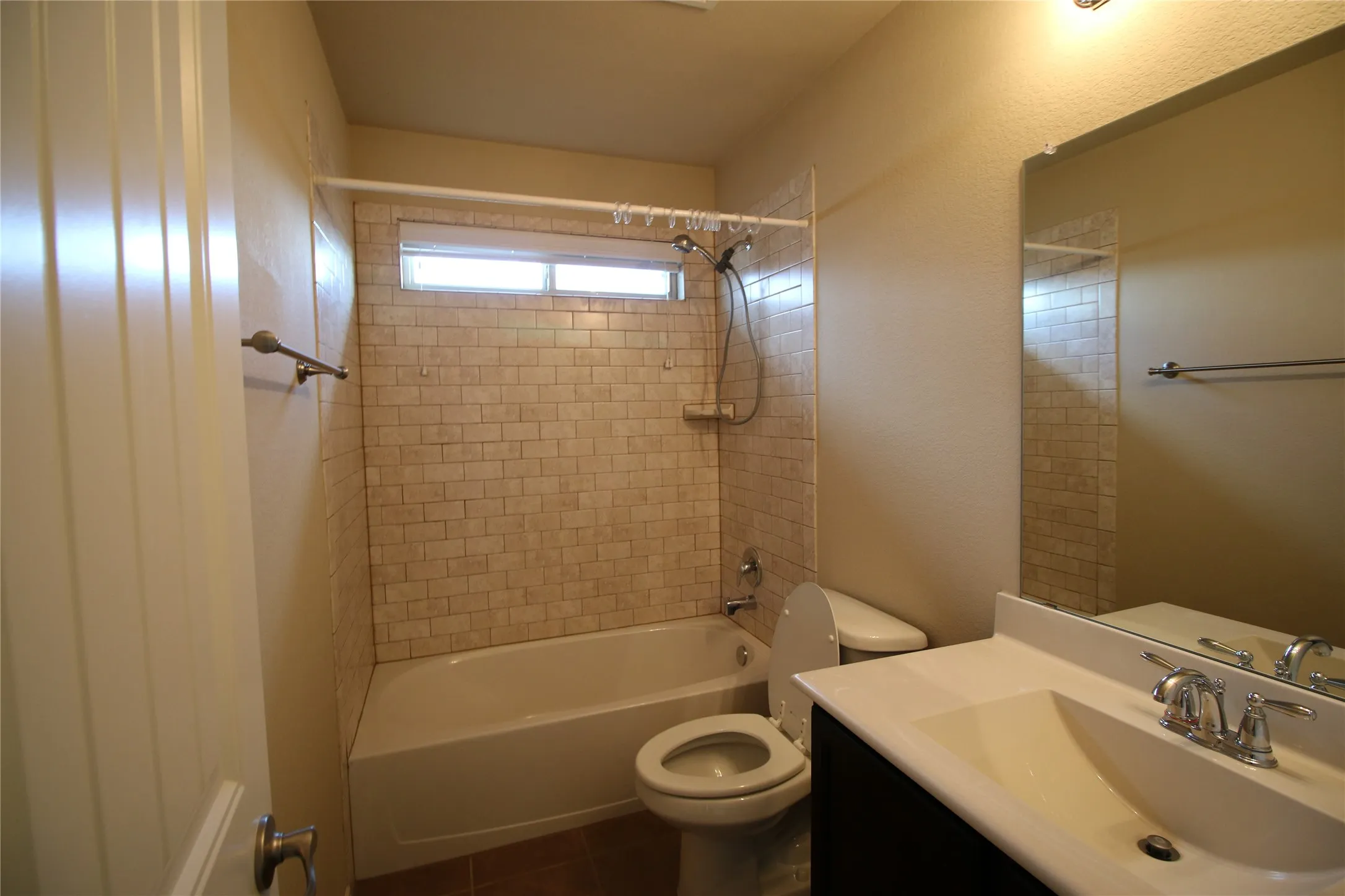 Single Family Residence For Rent in Collin County , 2101 Hickory Trail, Anna, Texas 75409, 4 Bedroom, 3 Bathroom, 2 Garage spaces, 2,748 Sqft, built in 2013, mls#21347961, Real Estate Agent in Anna, Homes For Rent in Collin county, Homes For Rent in Anna, Realtor in Anna Texas, Real Estate Brokerage Independent Realty Texas, Luminita Cordes Realtor