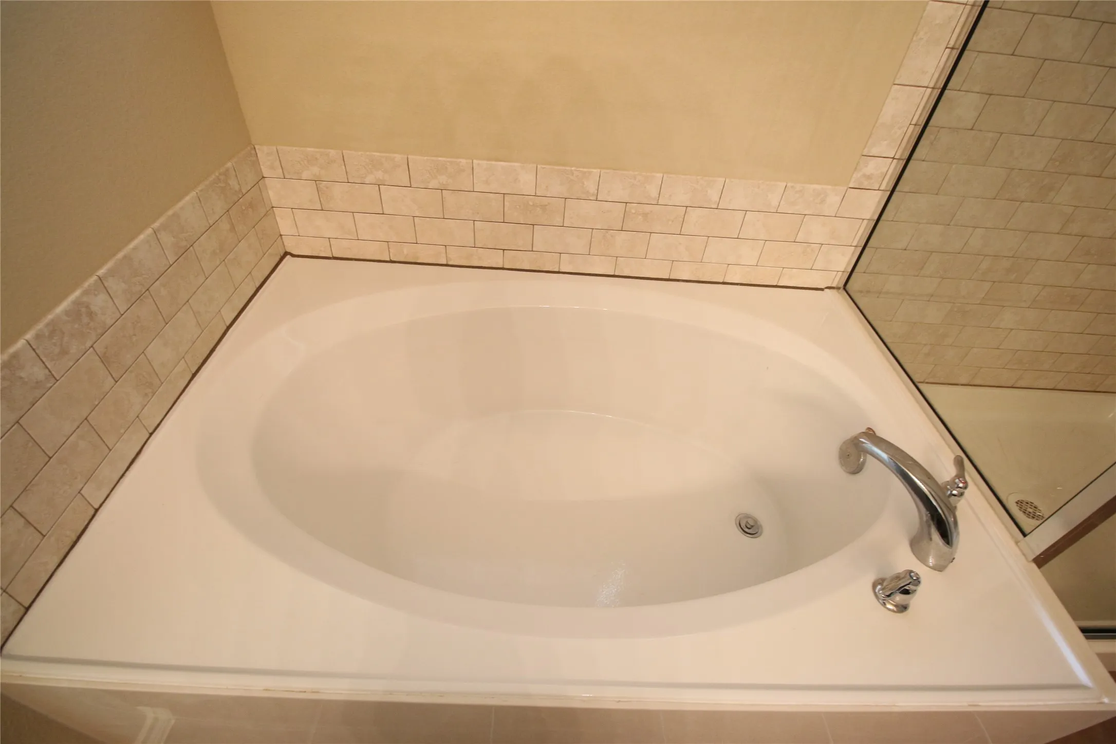 Single Family Residence For Rent in Collin County , 2101 Hickory Trail, Anna, Texas 75409, 4 Bedroom, 3 Bathroom, 2 Garage spaces, 2,748 Sqft, built in 2013, mls#21347961, Real Estate Agent in Anna, Homes For Rent in Collin county, Homes For Rent in Anna, Realtor in Anna Texas, Real Estate Brokerage Independent Realty Texas, Luminita Cordes Realtor