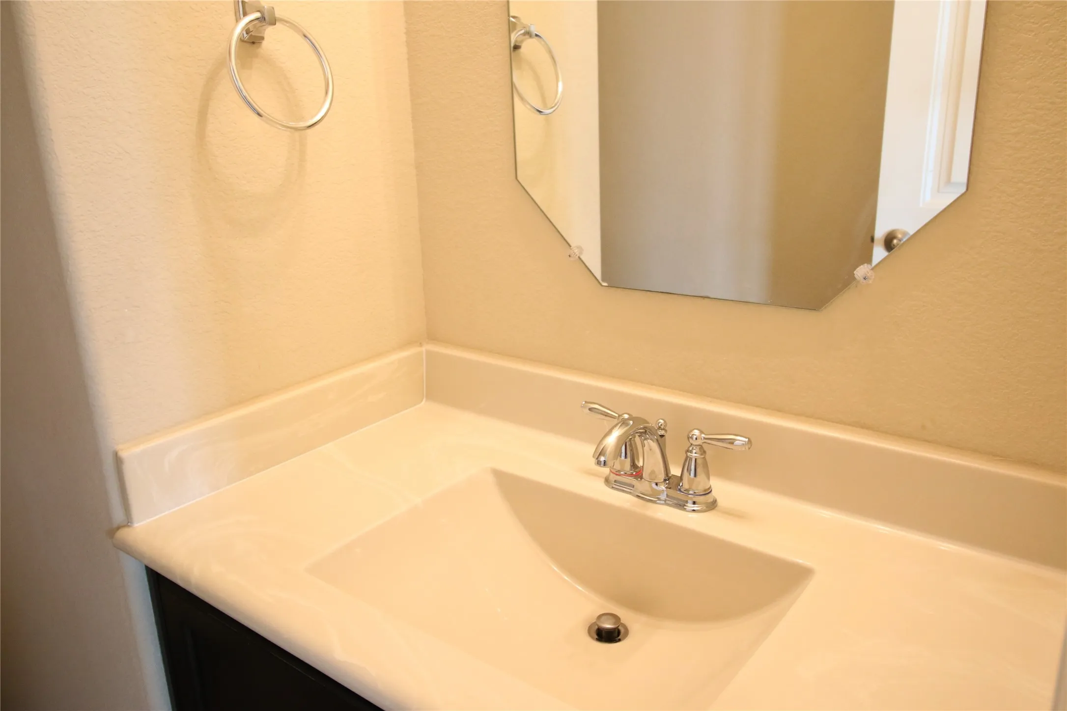 Single Family Residence For Rent in Collin County , 2101 Hickory Trail, Anna, Texas 75409, 4 Bedroom, 3 Bathroom, 2 Garage spaces, 2,748 Sqft, built in 2013, mls#21347961, Real Estate Agent in Anna, Homes For Rent in Collin county, Homes For Rent in Anna, Realtor in Anna Texas, Real Estate Brokerage Independent Realty Texas, Luminita Cordes Realtor