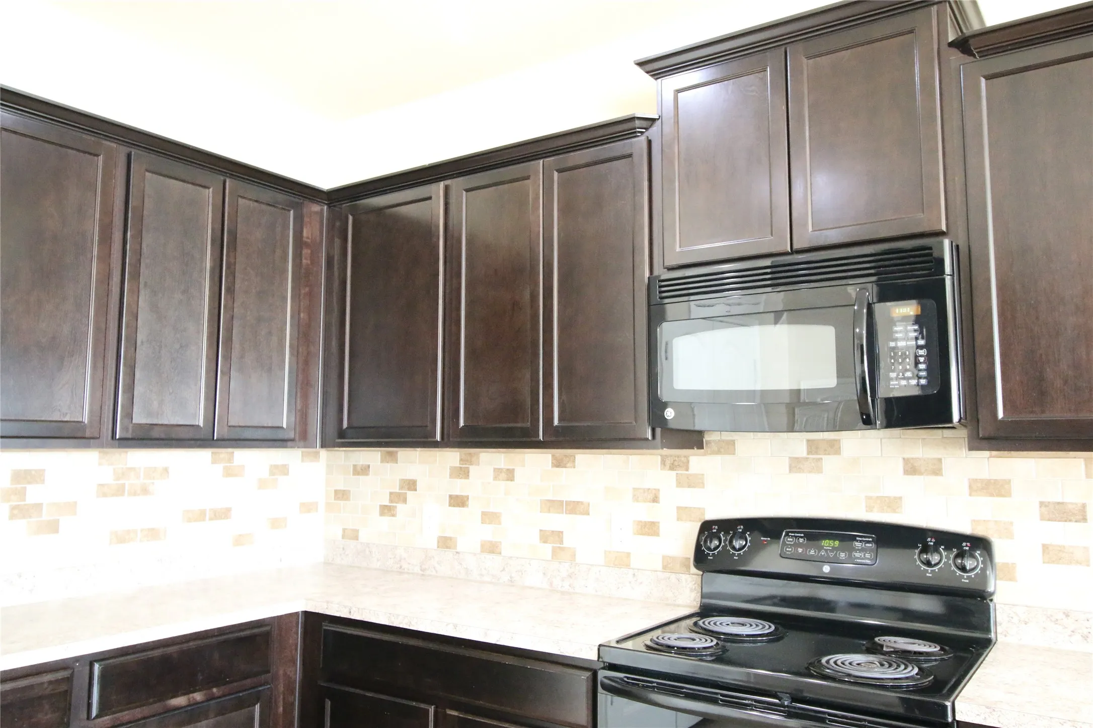 Single Family Residence For Rent in Collin County , 2101 Hickory Trail, Anna, Texas 75409, 4 Bedroom, 3 Bathroom, 2 Garage spaces, 2,748 Sqft, built in 2013, mls#21347961, Real Estate Agent in Anna, Homes For Rent in Collin county, Homes For Rent in Anna, Realtor in Anna Texas, Real Estate Brokerage Independent Realty Texas, Luminita Cordes Realtor