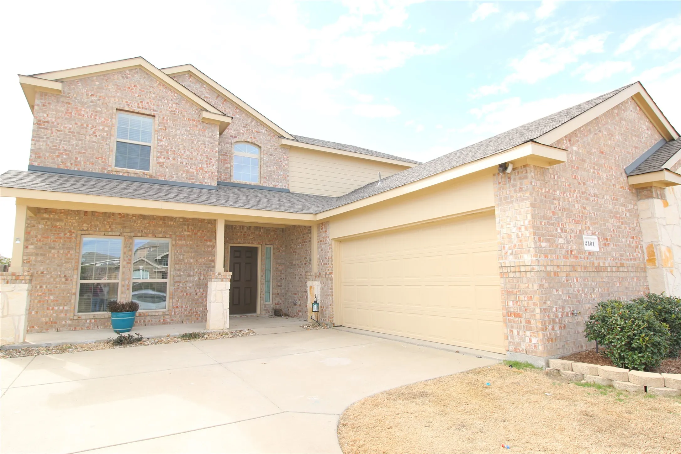 Single Family Residence For Rent in Collin County , 2101 Hickory Trail, Anna, Texas 75409, 4 Bedroom, 3 Bathroom, 2 Garage spaces, 2,748 Sqft, built in 2013, mls#21347961, Real Estate Agent in Anna, Homes For Rent in Collin county, Homes For Rent in Anna, Realtor in Anna Texas, Real Estate Brokerage Independent Realty Texas, Luminita Cordes Realtor