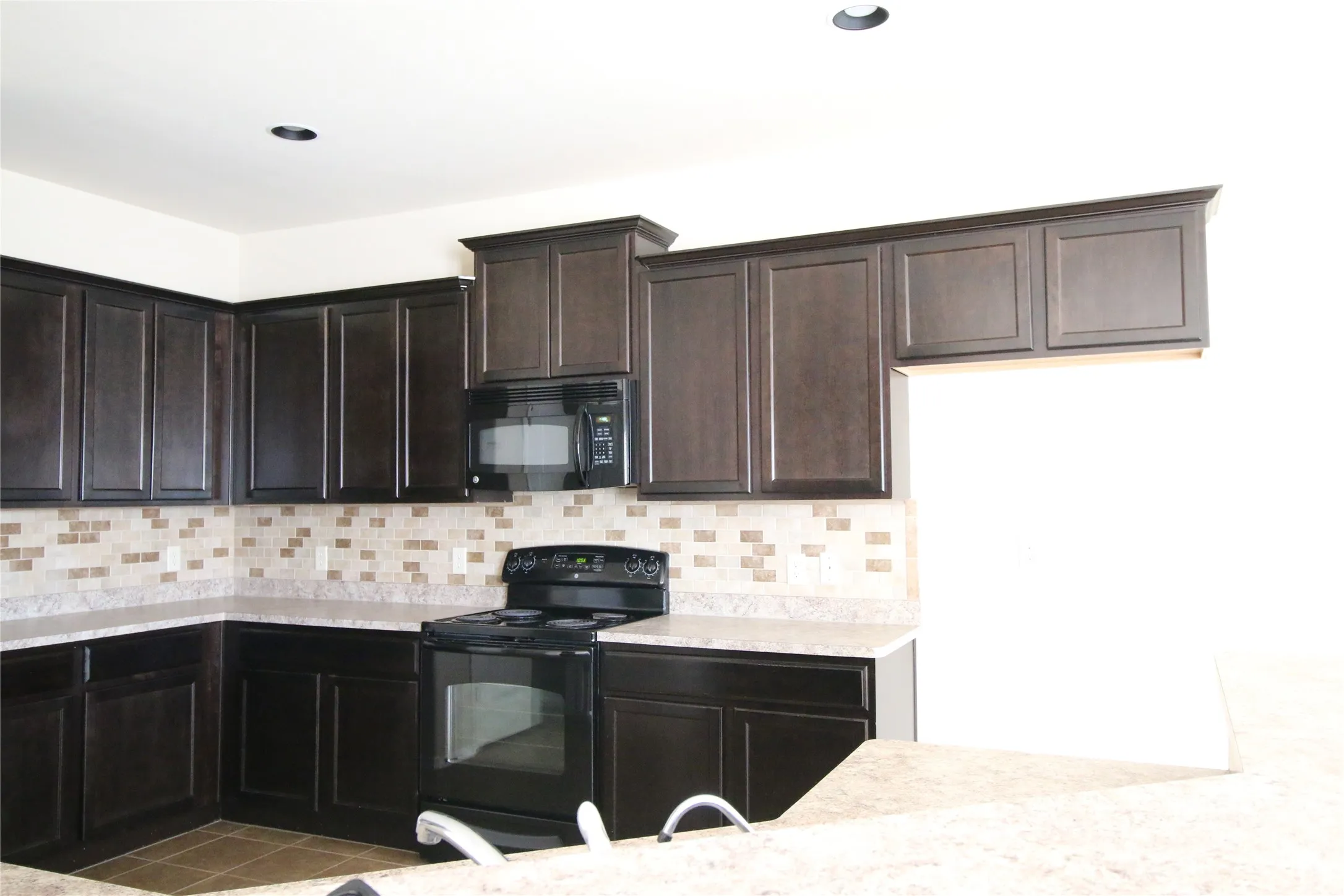 Single Family Residence For Rent in Collin County , 2101 Hickory Trail, Anna, Texas 75409, 4 Bedroom, 3 Bathroom, 2 Garage spaces, 2,748 Sqft, built in 2013, mls#21347961, Real Estate Agent in Anna, Homes For Rent in Collin county, Homes For Rent in Anna, Realtor in Anna Texas, Real Estate Brokerage Independent Realty Texas, Luminita Cordes Realtor