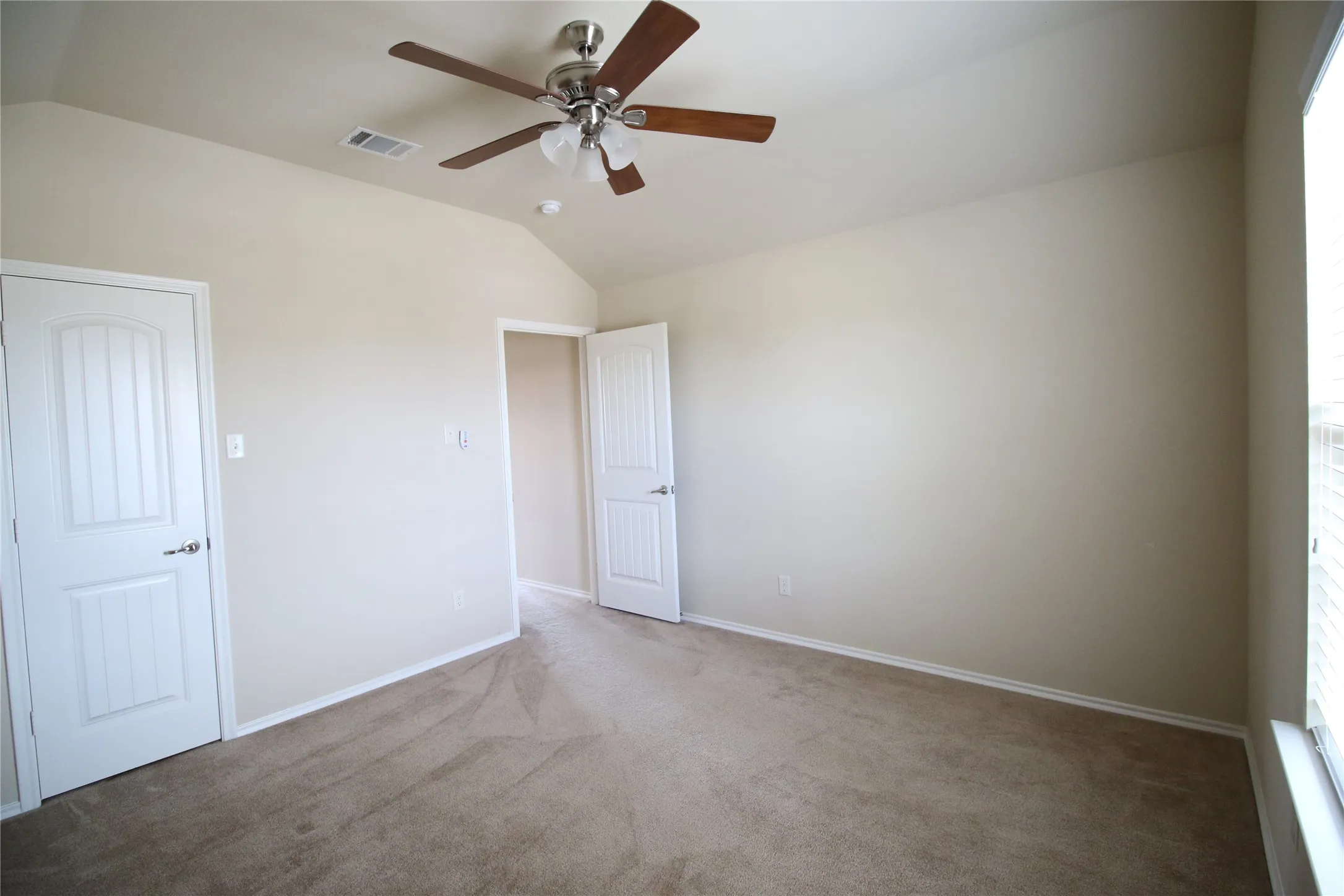 Single Family Residence For Rent in Collin County , 2101 Hickory Trail, Anna, Texas 75409, 4 Bedroom, 3 Bathroom, 2 Garage spaces, 2,748 Sqft, built in 2013, mls#21347961, Real Estate Agent in Anna, Homes For Rent in Collin county, Homes For Rent in Anna, Realtor in Anna Texas, Real Estate Brokerage Independent Realty Texas, Luminita Cordes Realtor