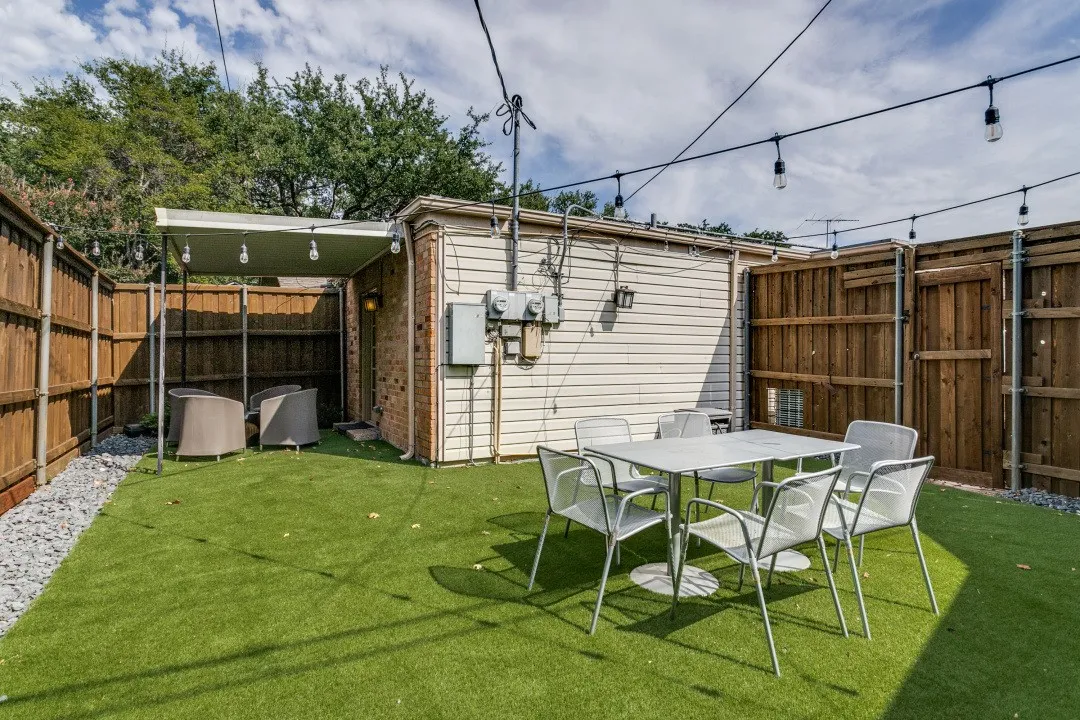 Duplex For Rent in Dallas County , 9807 Airline Road, Dallas, Texas 75230, 3 Bedrooms, 2 Bathrooms, 2 Garage spaces, 1,926 Sqft, built in 1965, Price $6,700, mls#21347991, Real Estate Agent in Dallas, Homes For Rent in Dallas county, Homes For Rent in Dallas, Realtor in Dallas Texas, Real Estate Brokerage Independent Realty Texas, Luminita Cordes Realtor