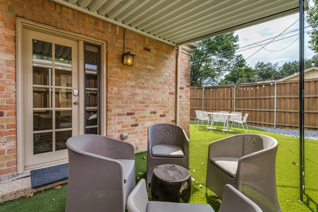 Duplex For Rent in Dallas County , 9807 Airline Road, Dallas, Texas 75230, 3 Bedrooms, 2 Bathrooms, 2 Garage spaces, 1,926 Sqft, built in 1965, Price $6,700, mls#21347991, Real Estate Agent in Dallas, Homes For Rent in Dallas county, Homes For Rent in Dallas, Realtor in Dallas Texas, Real Estate Brokerage Independent Realty Texas, Luminita Cordes Realtor