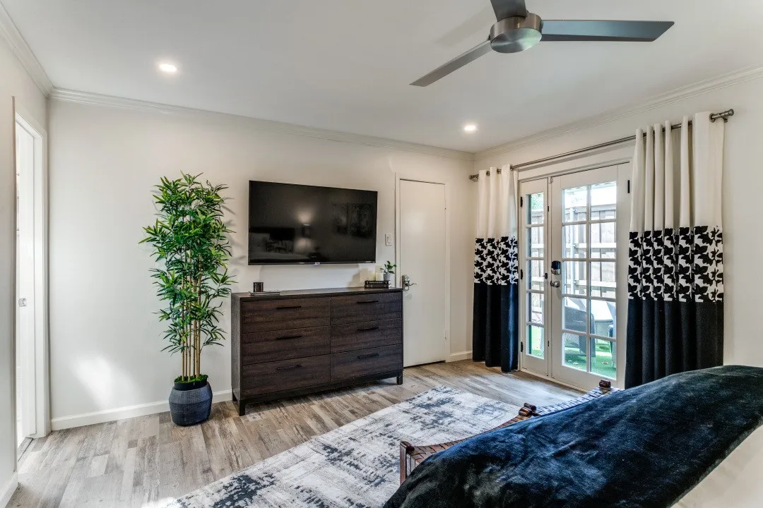 Duplex For Rent in Dallas County , 9807 Airline Road, Dallas, Texas 75230, 3 Bedrooms, 2 Bathrooms, 2 Garage spaces, 1,926 Sqft, built in 1965, Price $6,700, mls#21347991, Real Estate Agent in Dallas, Homes For Rent in Dallas county, Homes For Rent in Dallas, Realtor in Dallas Texas, Real Estate Brokerage Independent Realty Texas, Luminita Cordes Realtor