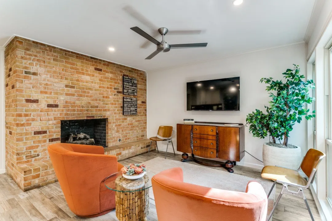 Duplex For Rent in Dallas County , 9807 Airline Road, Dallas, Texas 75230, 3 Bedrooms, 2 Bathrooms, 2 Garage spaces, 1,926 Sqft, built in 1965, Price $6,700, mls#21347991, Real Estate Agent in Dallas, Homes For Rent in Dallas county, Homes For Rent in Dallas, Realtor in Dallas Texas, Real Estate Brokerage Independent Realty Texas, Luminita Cordes Realtor