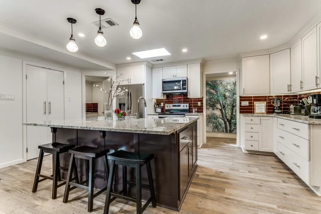Duplex For Rent in Dallas County , 9807 Airline Road, Dallas, Texas 75230, 3 Bedrooms, 2 Bathrooms, 2 Garage spaces, 1,926 Sqft, built in 1965, Price $6,700, mls#21347991, Real Estate Agent in Dallas, Homes For Rent in Dallas county, Homes For Rent in Dallas, Realtor in Dallas Texas, Real Estate Brokerage Independent Realty Texas, Luminita Cordes Realtor