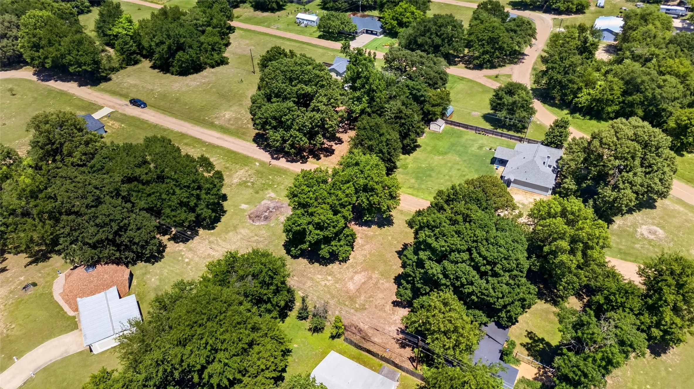 Unimproved Land For Sale in Henderson County , 00 Crestwood, Mabank, Texas 75156, 0, 0, Garage spaces, 0 Sqft, built in 0, mls#21347989, Real Estate Agent in Mabank, Homes For Sale in Henderson county, Homes For Sale in Mabank, Realtor in Mabank Texas, Real Estate Brokerage Independent Realty Texas, Luminita Cordes Realtor