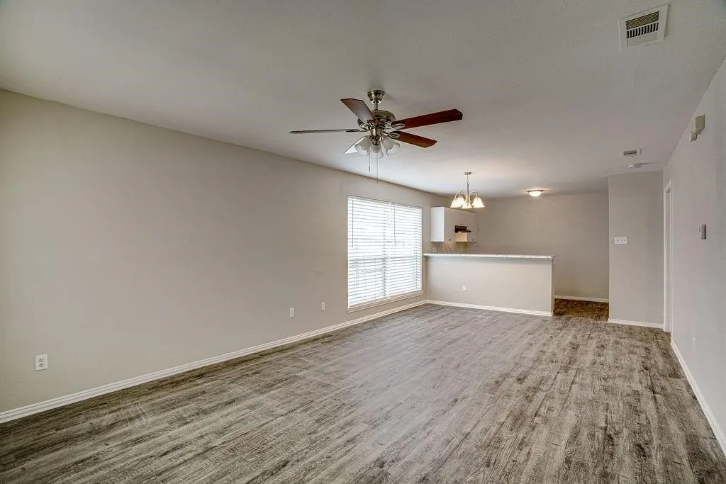 Single Family Residence For Sale in Dallas County , 2767 Oak Bend Lane, Dallas, Texas 75227, 3 Bedroom, 2 Bathroom, Garage spaces, 1,230 Sqft, built in 2000, Price $240,000, mls#21348002, Real Estate Agent in Dallas, Homes For Sale in Dallas county, Homes For Sale in Dallas, Realtor in Dallas Texas, Real Estate Brokerage Independent Realty Texas, Luminita Cordes Realtor