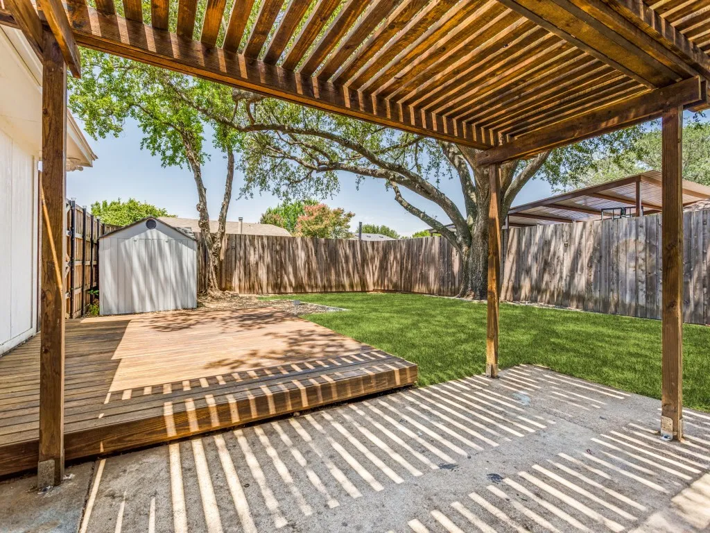 Single Family Residence For Sale in Dallas County , 2505 Idlewood Drive, Garland, Texas 75040, 4 Bedroom, 2 Bathroom, 2 Garage spaces, 1,965 Sqft, built in 1985, mls#21347397, Real Estate Agent in Garland, Homes For Sale in Dallas county, Homes For Sale in Garland, Realtor in Garland Texas, Real Estate Brokerage Independent Realty Texas, Luminita Cordes Realtor