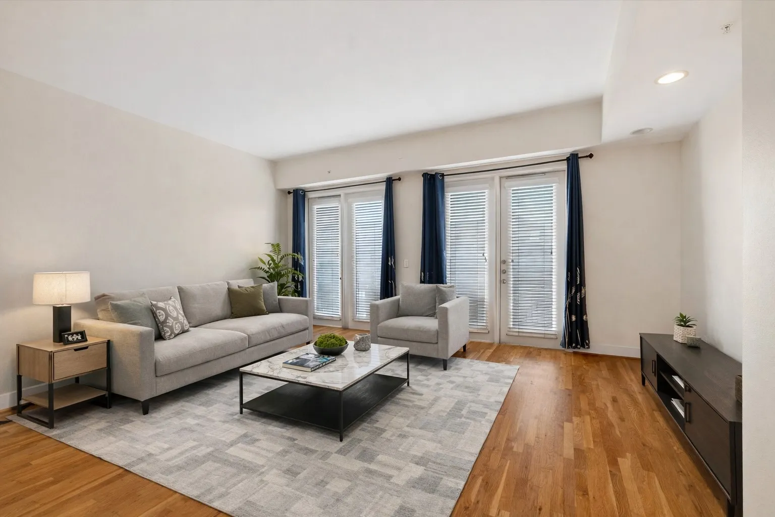 Condominium For Sale in Dallas County , 5055 Addison Circle 409, Addison, Texas 75001, 2 Bedroom, 3 Bathroom, Garage spaces, 1,906 Sqft, built in 2000, mls#21347802, Real Estate Agent in Addison, Homes For Sale in Dallas county, Homes For Sale in Addison, Realtor in Addison Texas, Real Estate Brokerage Independent Realty Texas, Luminita Cordes Realtor