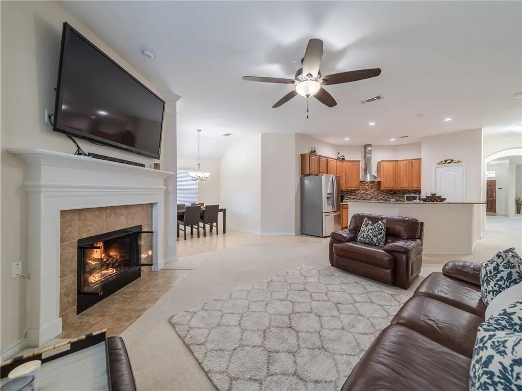 Single Family Residence For Rent in Denton County , 8574 Robertson Drive, Frisco, Texas 75036, 3 Bedroom, 2 Bathroom, 2 Garage spaces, 2,242 Sqft, built in 2006, mls#21348004, Real Estate Agent in Frisco, Homes For Rent in Denton county, Homes For Rent in Frisco, Realtor in Frisco Texas, Real Estate Brokerage Independent Realty Texas, Luminita Cordes Realtor