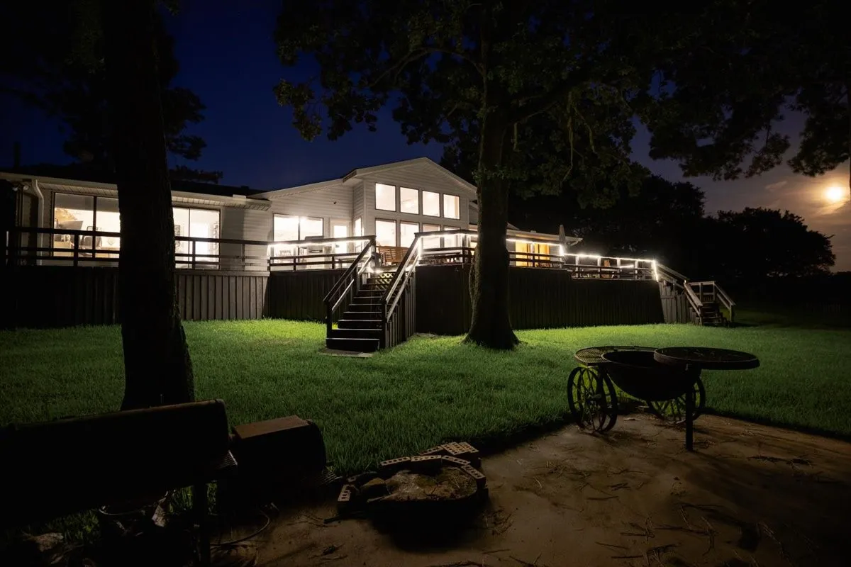 Single Family Residence For Sale in Henderson County , 148 Vista Drive, Eustace, Texas 75124, 6 Bedroom, 4 Bathroom, 2 Garage spaces, 3,002 Sqft, built in 1978, mls#21333968, Real Estate Agent in Eustace, Homes For Sale in Henderson county, Homes For Sale in Eustace, Realtor in Eustace Texas, Real Estate Brokerage Independent Realty Texas, Luminita Cordes Realtor