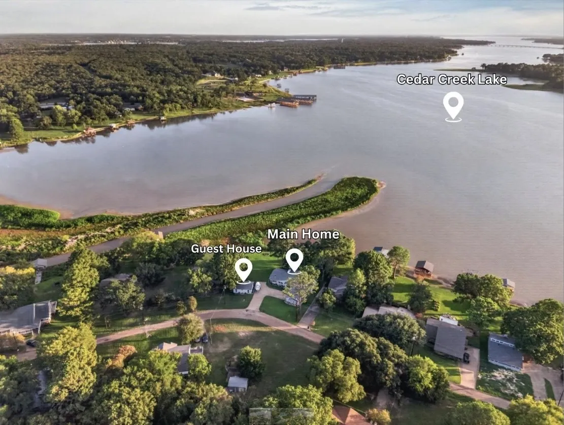 Single Family Residence For Sale in Henderson County , 148 Vista Drive, Eustace, Texas 75124, 6 Bedroom, 4 Bathroom, 2 Garage spaces, 3,002 Sqft, built in 1978, mls#21333968, Real Estate Agent in Eustace, Homes For Sale in Henderson county, Homes For Sale in Eustace, Realtor in Eustace Texas, Real Estate Brokerage Independent Realty Texas, Luminita Cordes Realtor