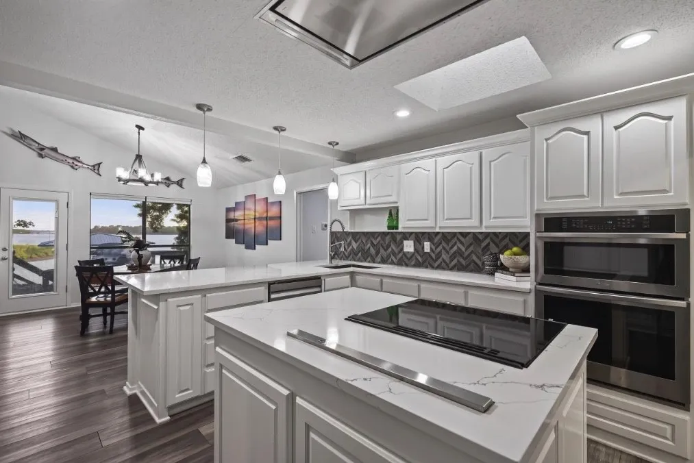 Single Family Residence For Sale in Henderson County , 148 Vista Drive, Eustace, Texas 75124, 6 Bedroom, 4 Bathroom, 2 Garage spaces, 3,002 Sqft, built in 1978, mls#21333968, Real Estate Agent in Eustace, Homes For Sale in Henderson county, Homes For Sale in Eustace, Realtor in Eustace Texas, Real Estate Brokerage Independent Realty Texas, Luminita Cordes Realtor
