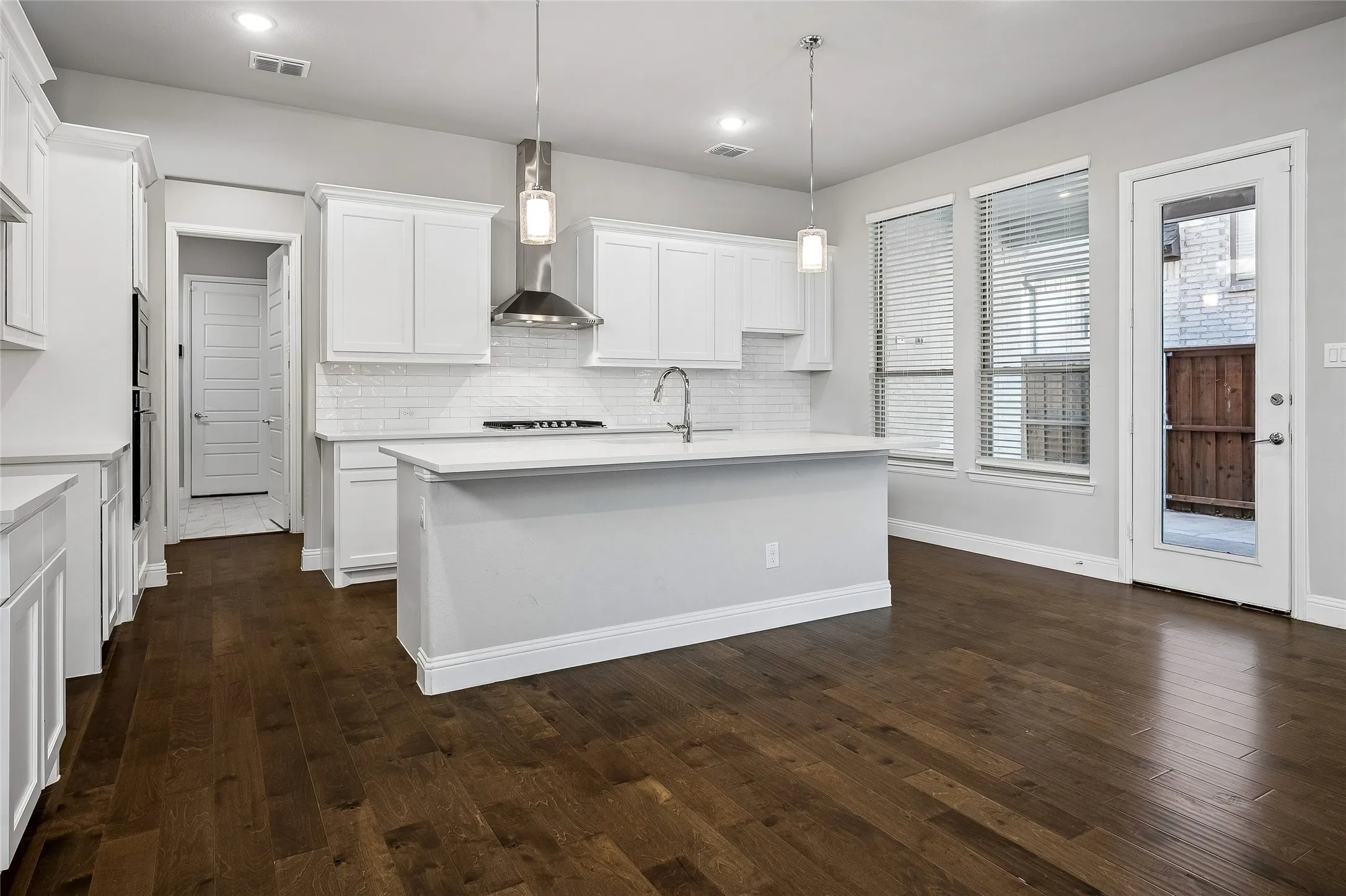 Single Family Residence For Rent in Collin County , 4862 Campbell Cove, Fairview, Texas 75069, 3 Bedroom, 3 Bathroom, 2 Garage spaces, 2,855 Sqft, built in 2021, mls#21348016, Real Estate Agent in Fairview, Homes For Rent in Collin county, Homes For Rent in Fairview, Realtor in Fairview Texas, Real Estate Brokerage Independent Realty Texas, Luminita Cordes Realtor