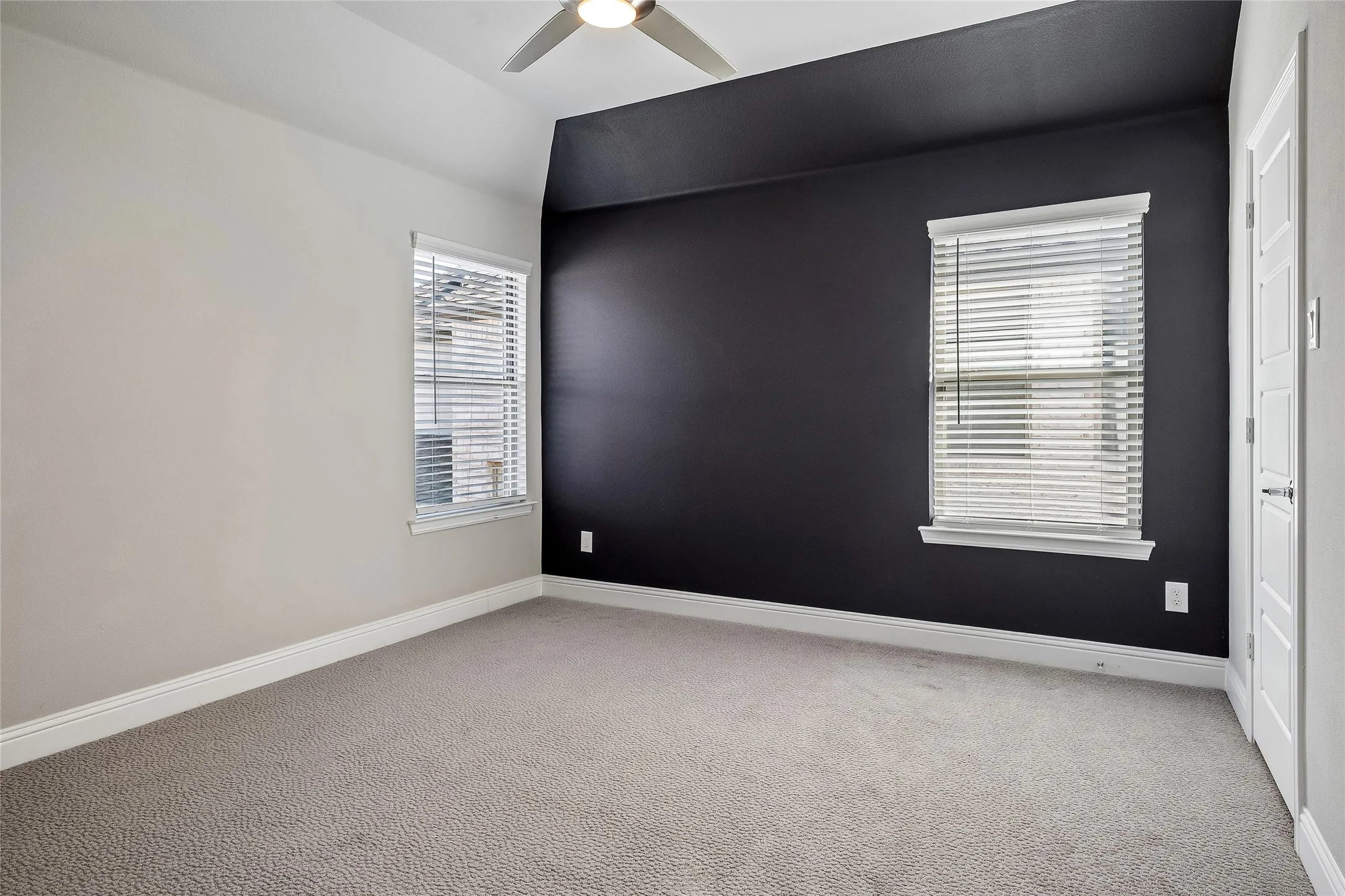 Single Family Residence For Rent in Collin County , 4862 Campbell Cove, Fairview, Texas 75069, 3 Bedroom, 3 Bathroom, 2 Garage spaces, 2,855 Sqft, built in 2021, mls#21348016, Real Estate Agent in Fairview, Homes For Rent in Collin county, Homes For Rent in Fairview, Realtor in Fairview Texas, Real Estate Brokerage Independent Realty Texas, Luminita Cordes Realtor