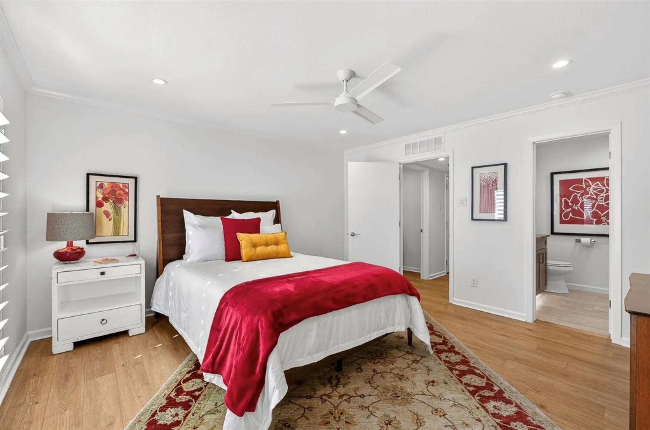 Duplex For Rent in Dallas County , 9805 Airline Road, Dallas, Texas 75230, 3 Bedrooms, 3 Bathrooms, 2 Garage spaces, 1,926 Sqft, built in 1965, Price $8,500, mls#21348018, Real Estate Agent in Dallas, Homes For Rent in Dallas county, Homes For Rent in Dallas, Realtor in Dallas Texas, Real Estate Brokerage Independent Realty Texas, Luminita Cordes Realtor