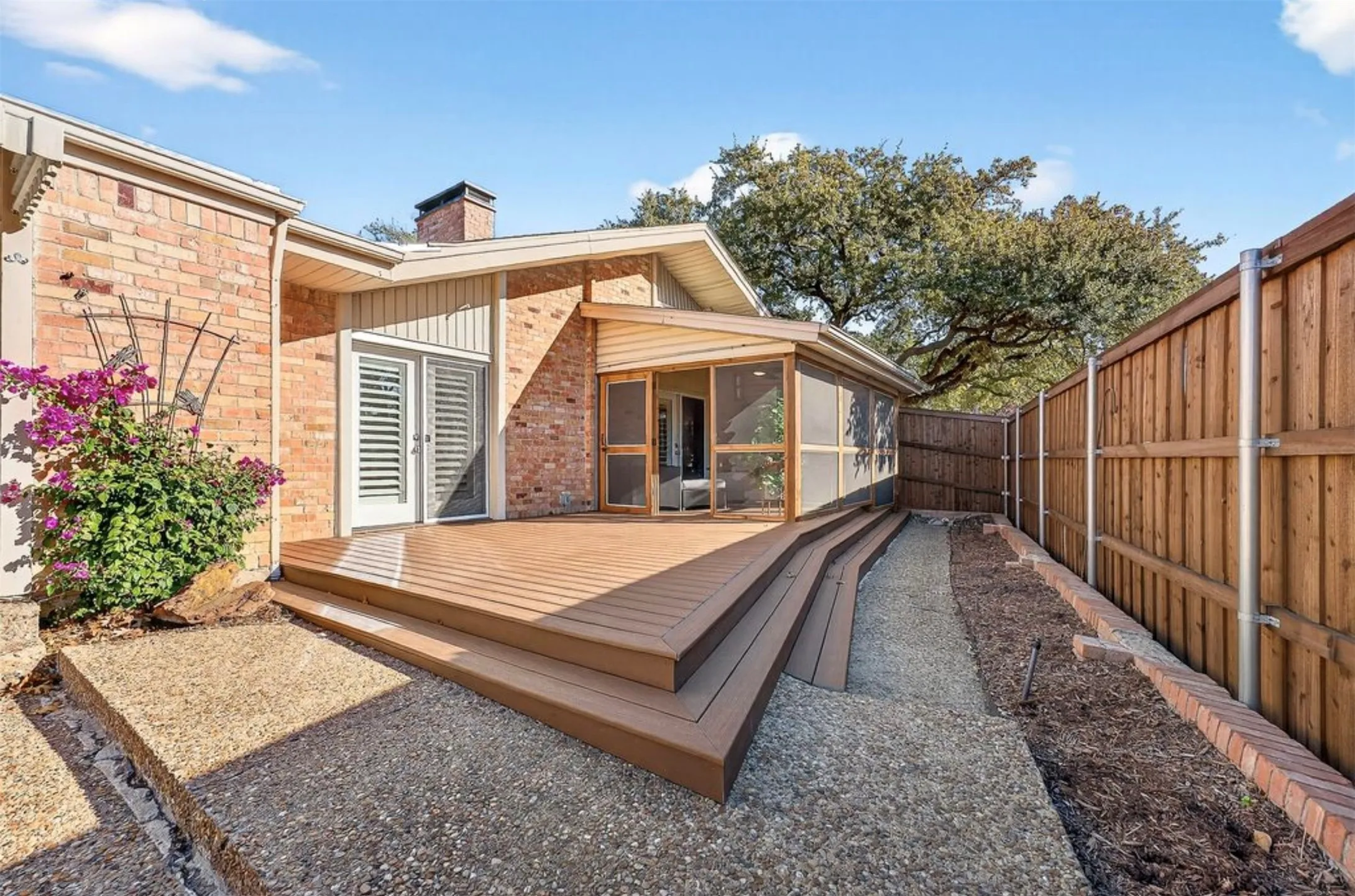 Duplex For Rent in Dallas County , 9805 Airline Road, Dallas, Texas 75230, 3 Bedrooms, 3 Bathrooms, 2 Garage spaces, 1,926 Sqft, built in 1965, Price $8,500, mls#21348018, Real Estate Agent in Dallas, Homes For Rent in Dallas county, Homes For Rent in Dallas, Realtor in Dallas Texas, Real Estate Brokerage Independent Realty Texas, Luminita Cordes Realtor