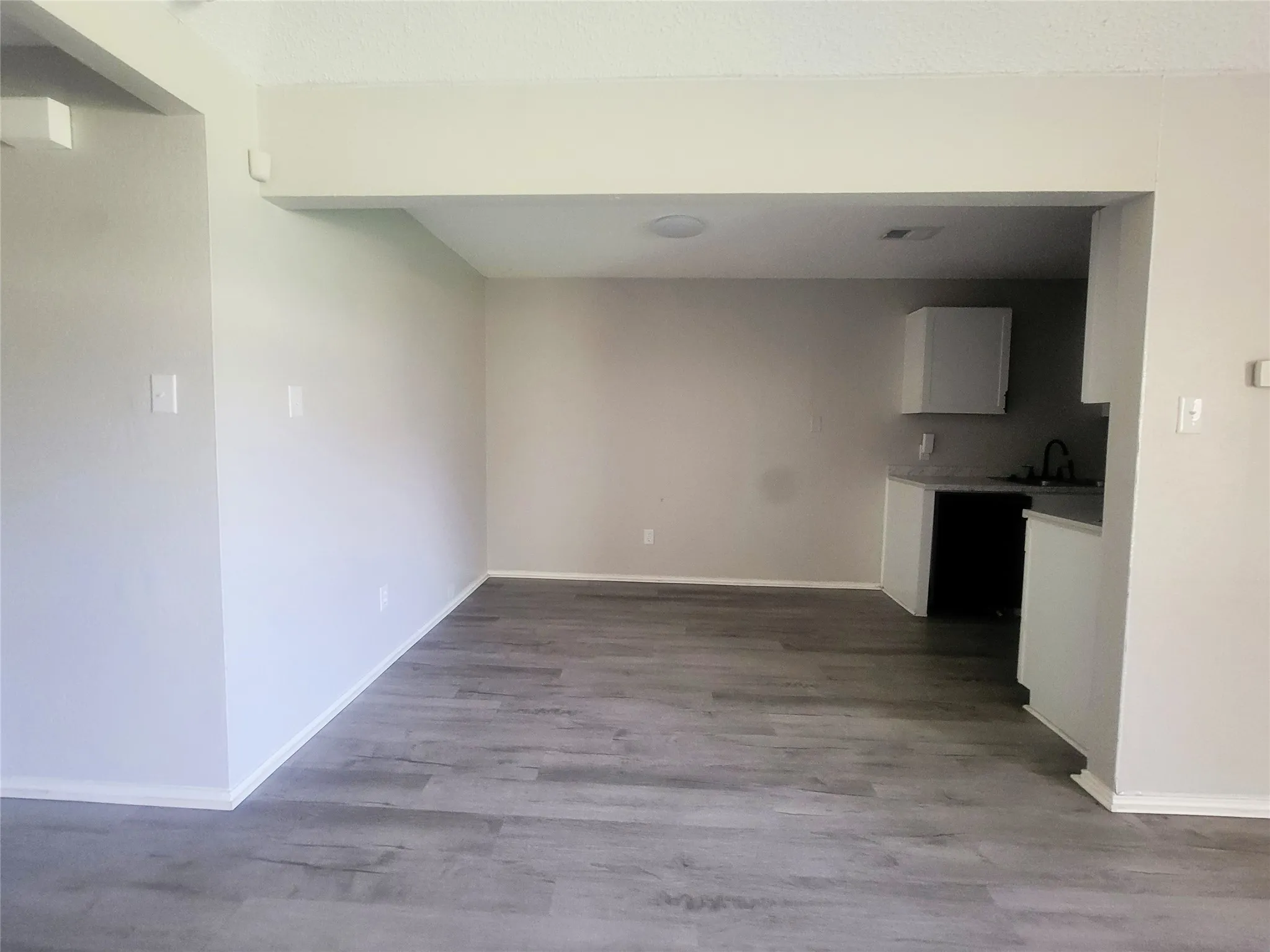 Single Family Residence For Rent in Tarrant County , 3411 Stonewall Lane, Fort Worth, Texas 76123, 2 Bedroom, 1 Bathroom, 1 Garage spaces, 2,102 Sqft, built in 1987, mls#21348007, Real Estate Agent in Fort Worth, Homes For Rent in Tarrant county, Homes For Rent in Fort Worth, Realtor in Fort Worth Texas, Real Estate Brokerage Independent Realty Texas, Luminita Cordes Realtor