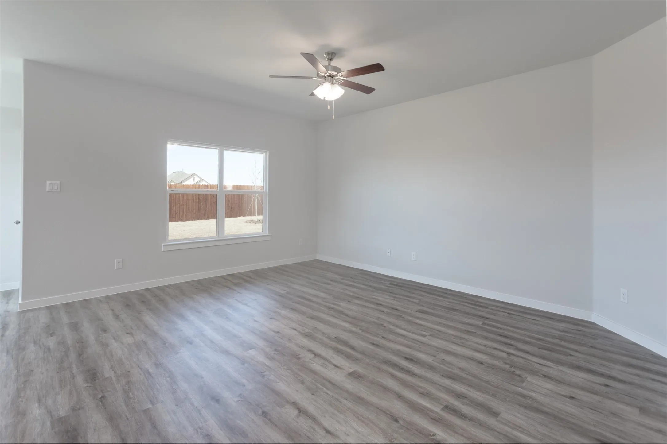 Single Family Residence For Rent in Collin County , 512 Pepperbark Avenue, Princeton, Texas 75407, 3 Bedroom, 2 Bathroom, 2 Garage spaces, 1,606 Sqft, built in 2021, mls#21345676, Real Estate Agent in Princeton, Homes For Rent in Collin county, Homes For Rent in Princeton, Realtor in Princeton Texas, Real Estate Brokerage Independent Realty Texas, Luminita Cordes Realtor