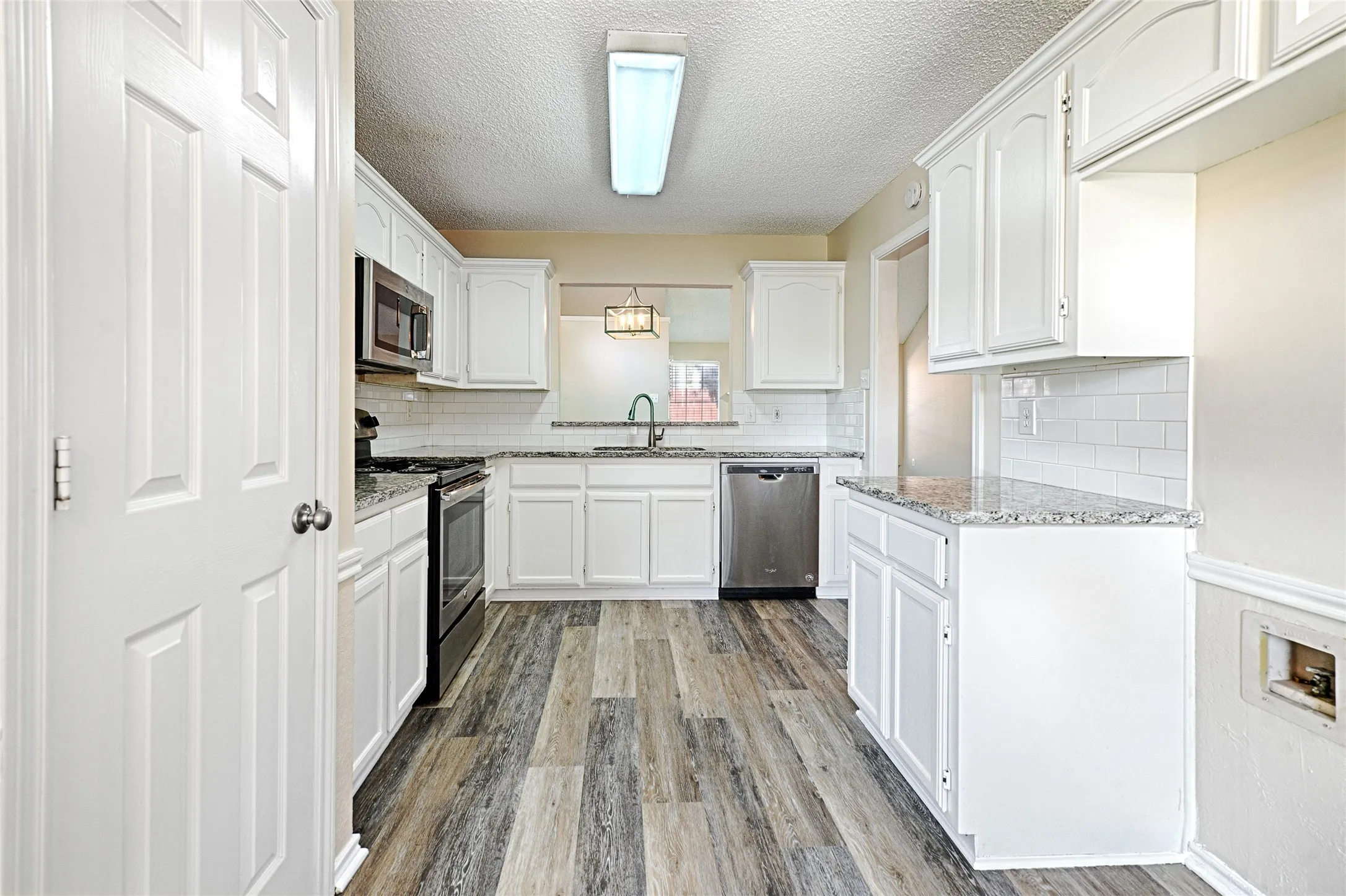 Single Family Residence For Sale in Denton County , 3231 Renaissance Drive, Dallas, Texas 75287, 3 Bedroom, 3 Bathroom, 2 Garage spaces, 1,704 Sqft, built in 1991, mls#21347756, Real Estate Agent in Dallas, Homes For Sale in Denton county, Homes For Sale in Dallas, Realtor in Dallas Texas, Real Estate Brokerage Independent Realty Texas, Luminita Cordes Realtor