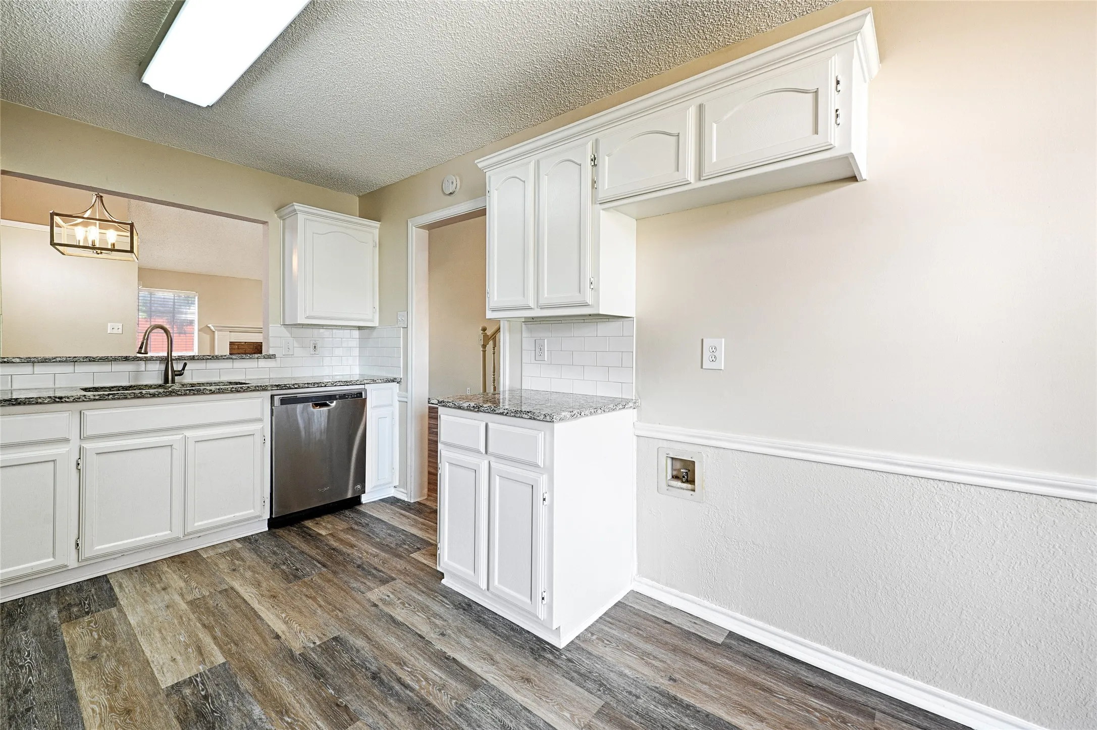 Single Family Residence For Sale in Denton County , 3231 Renaissance Drive, Dallas, Texas 75287, 3 Bedroom, 3 Bathroom, 2 Garage spaces, 1,704 Sqft, built in 1991, mls#21347756, Real Estate Agent in Dallas, Homes For Sale in Denton county, Homes For Sale in Dallas, Realtor in Dallas Texas, Real Estate Brokerage Independent Realty Texas, Luminita Cordes Realtor