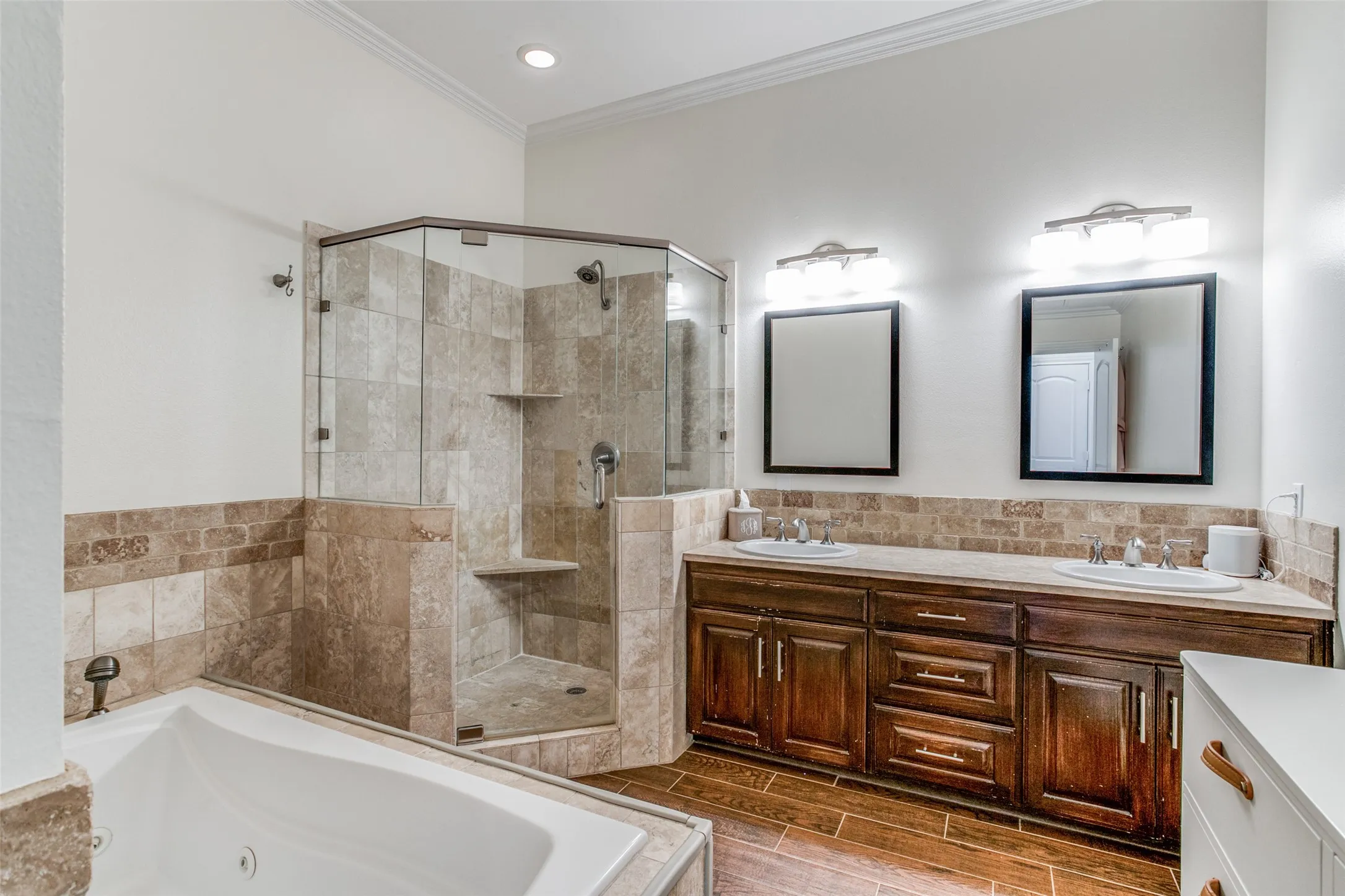 Townhouse For Rent in Dallas County , 4301 Mc Kinney Avenue A, Dallas, Texas 75205, 3 Bedroom, 4 Bathroom, 2 Garage spaces, 2,443 Sqft, built in 2005, Price $6,100, mls#21348021, Real Estate Agent in Dallas, Homes For Rent in Dallas county, Homes For Rent in Dallas, Realtor in Dallas Texas, Real Estate Brokerage Independent Realty Texas, Luminita Cordes Realtor